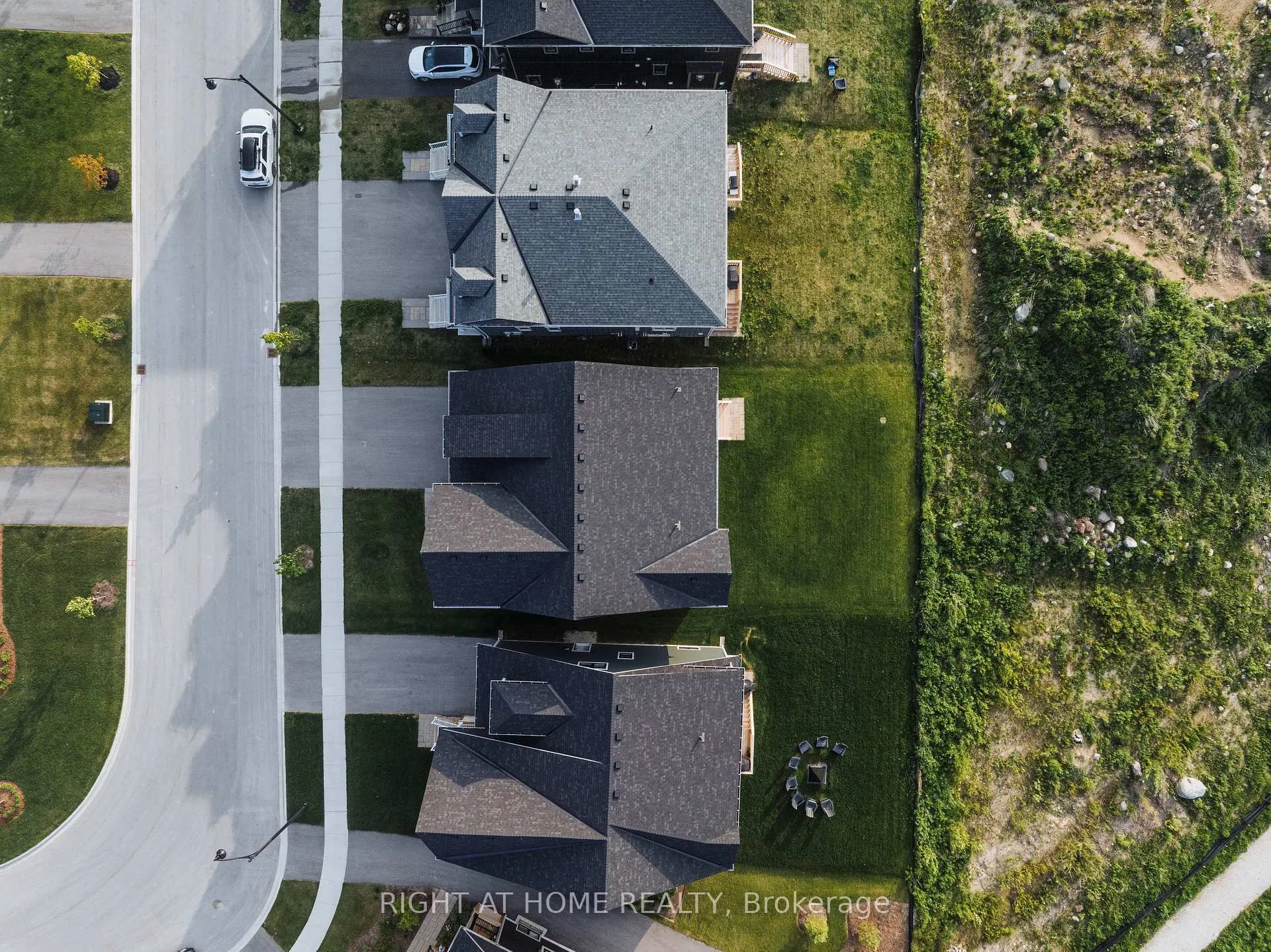Photo 46 of 114 Black Willow Crescent, Blue Mountains — HOMEH
