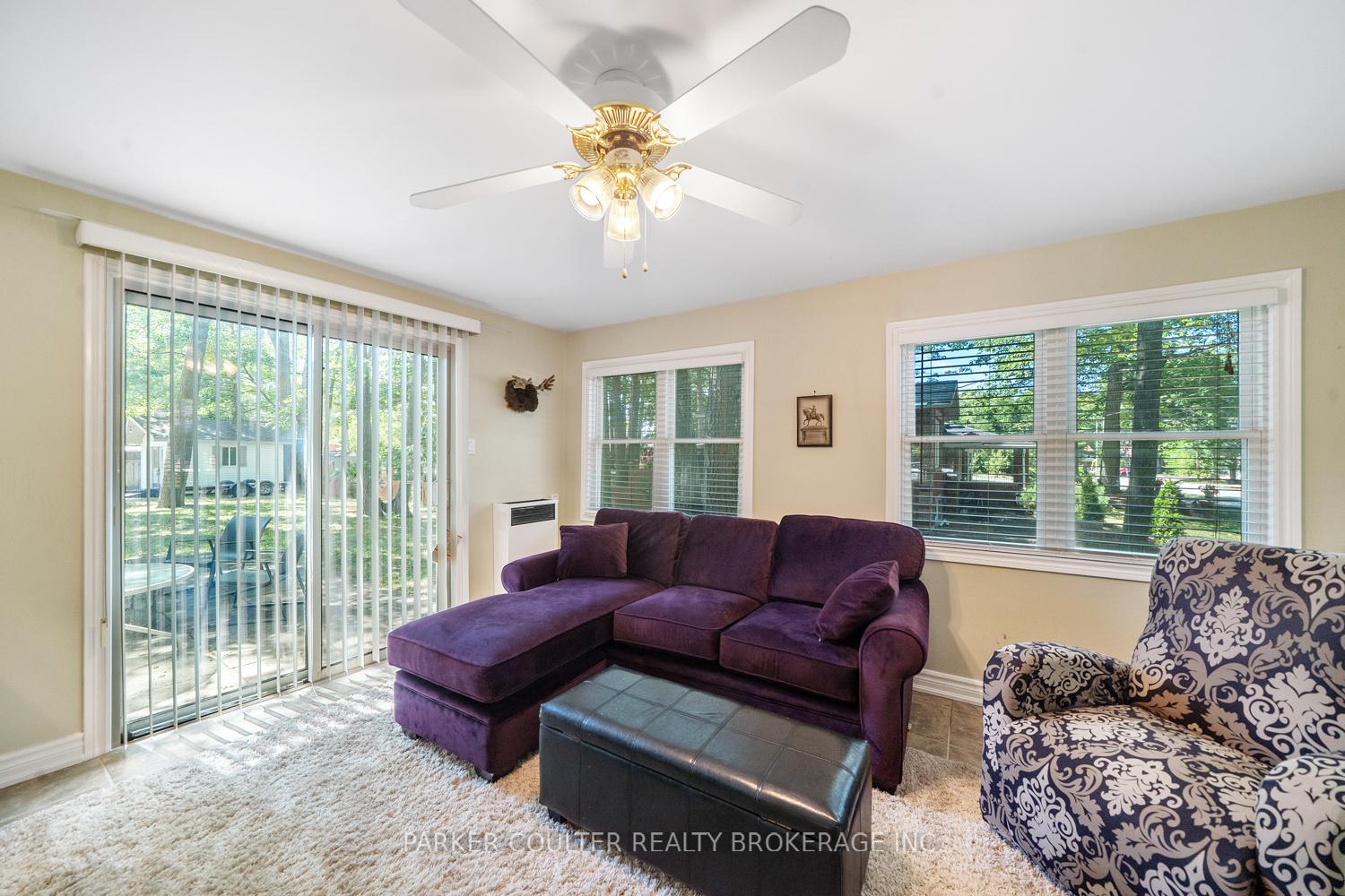 Photo 12 of 40 Antigua Drive, Wasaga Beach — HOMEH