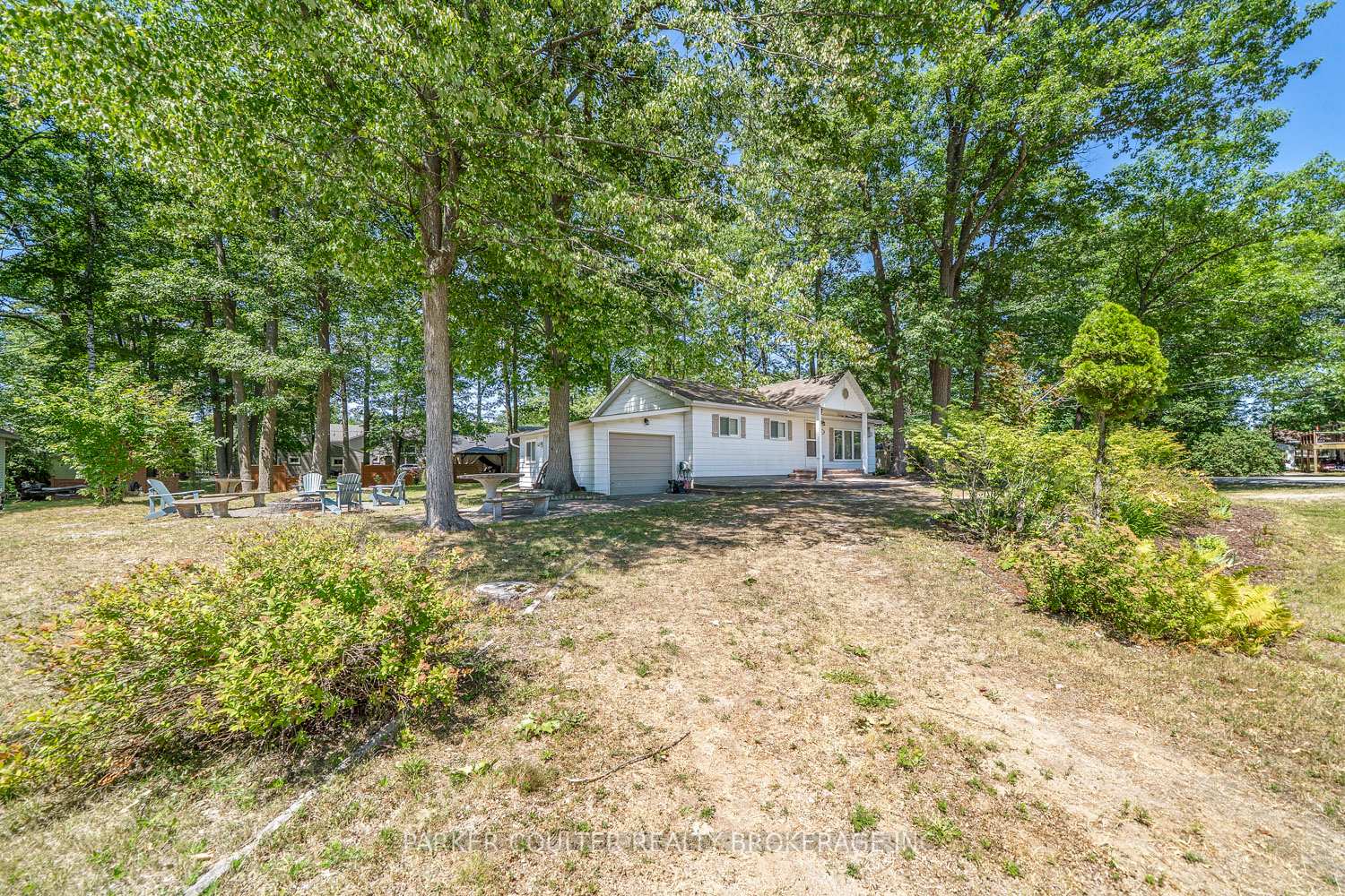 Photo 24 of 40 Antigua Drive, Wasaga Beach — HOMEH