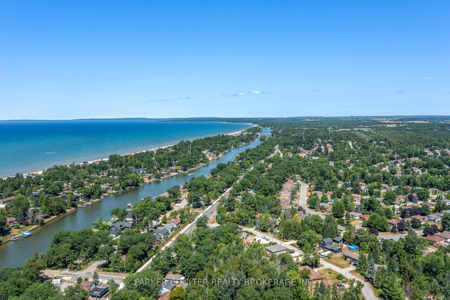 Photo 30 of 40 Antigua Drive, Wasaga Beach — HOMEH
