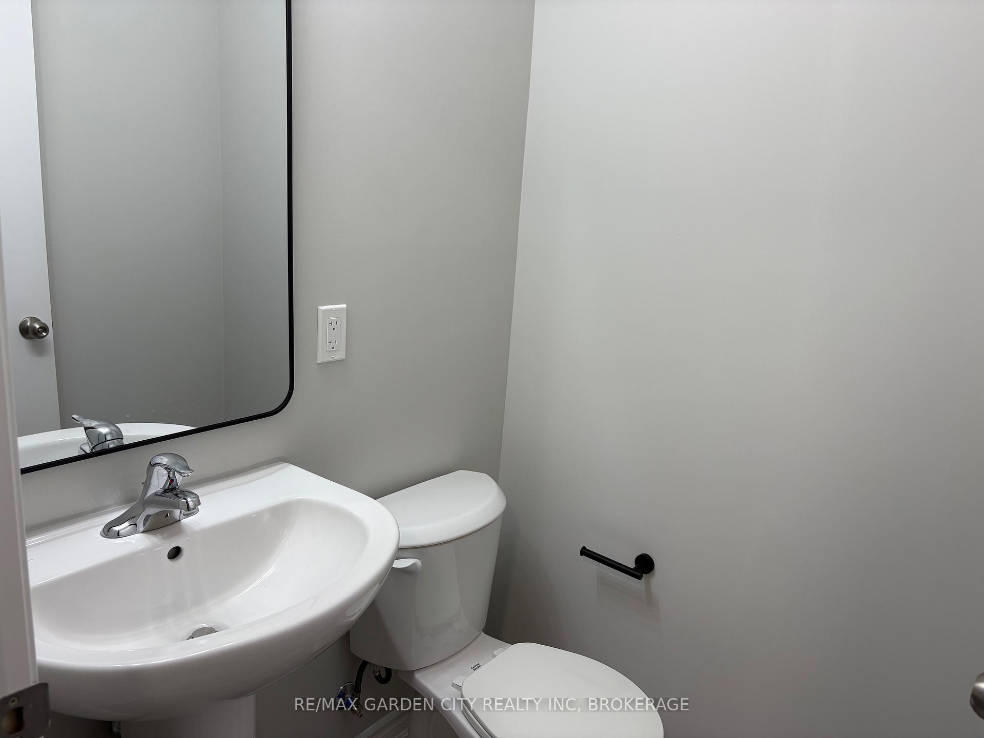 Photo 11 of 75 Superior Street, Welland, Dain City — HOMEH
