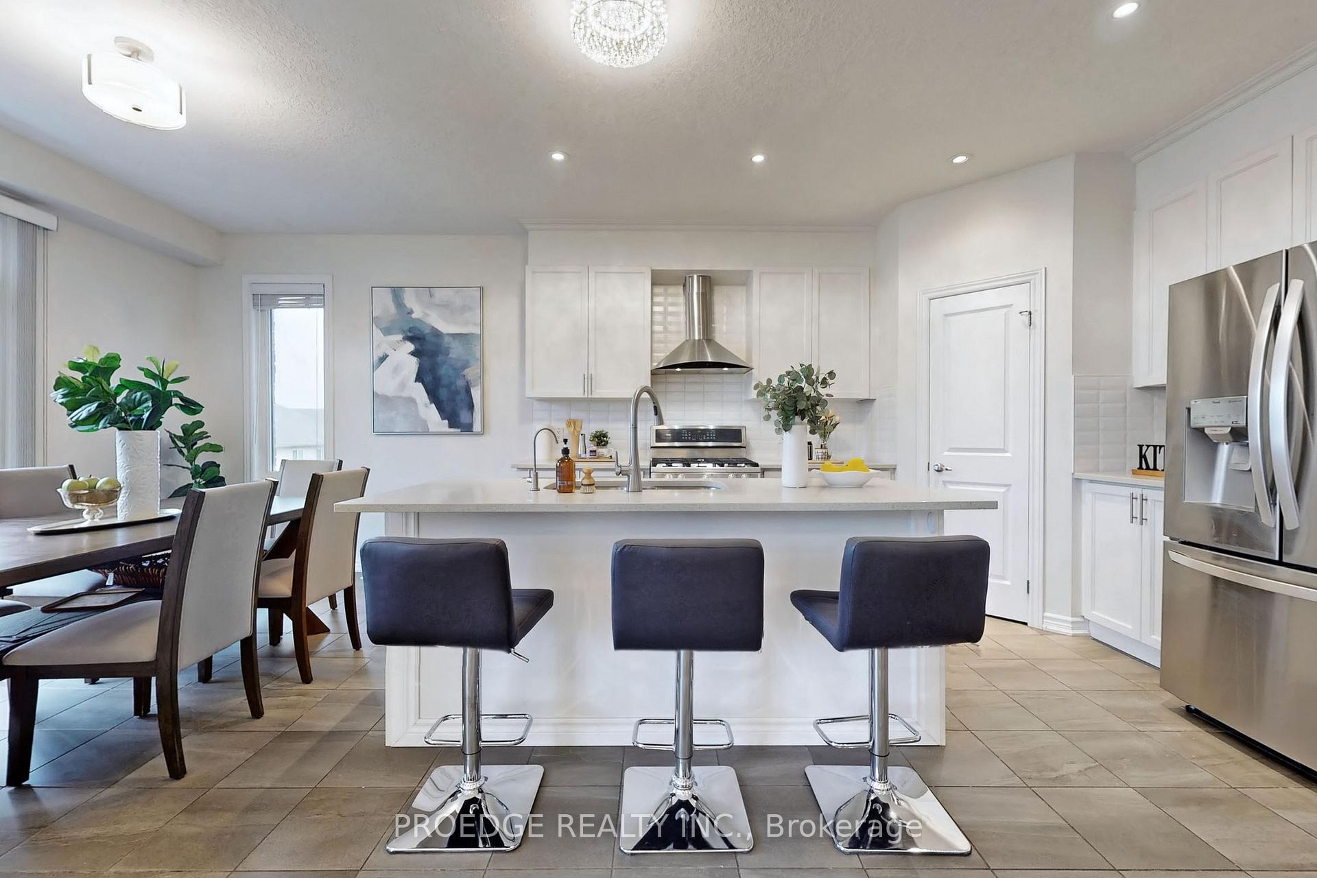 Photo 7 of 361 Beechdrops Drive, Waterloo, Vista Hills — HOMEH