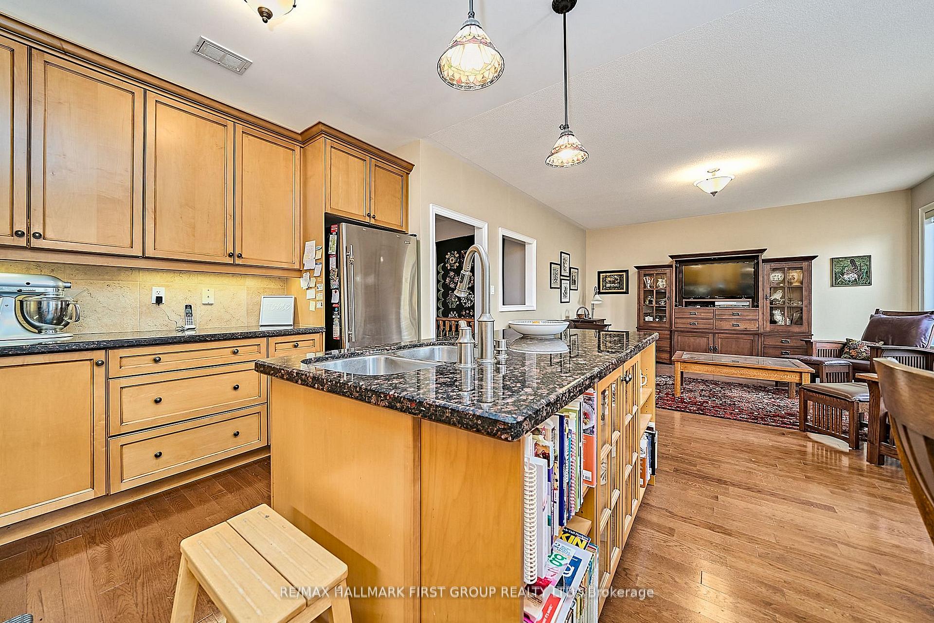 Photo 8 of 9 Oakside Drive, Uxbridge — HOMEH