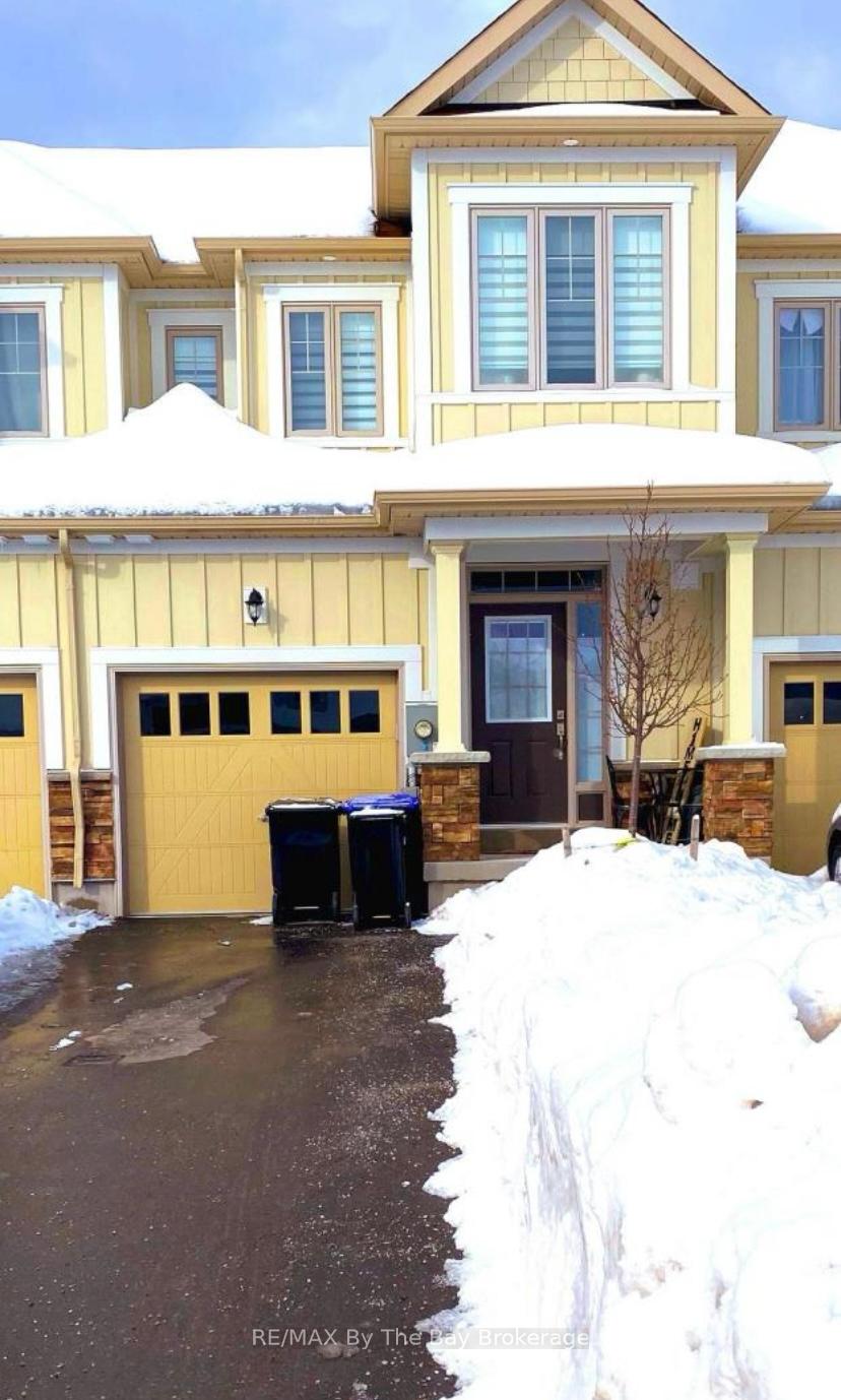 Front of 18 Little River Crossing