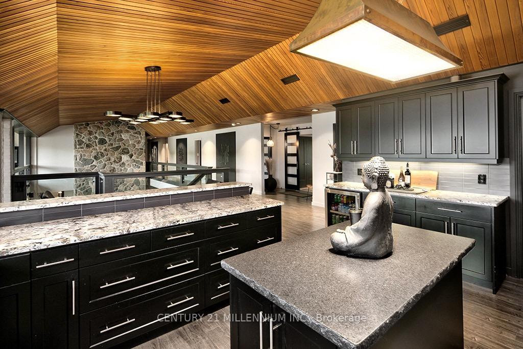 Photo 6 of 131 Old Mosley Street, Wasaga Beach — HOMEH