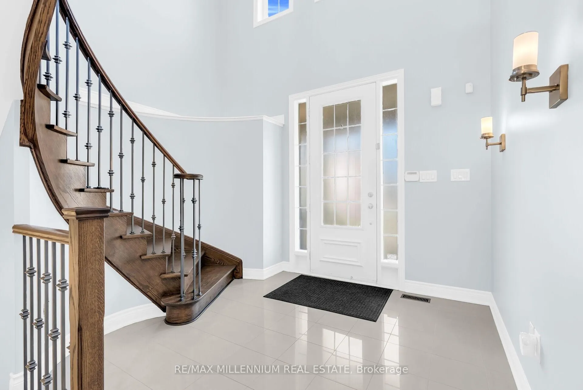 Photo 4 of 275 Hansard Drive, Vaughan, Vellore Village — HOMEH