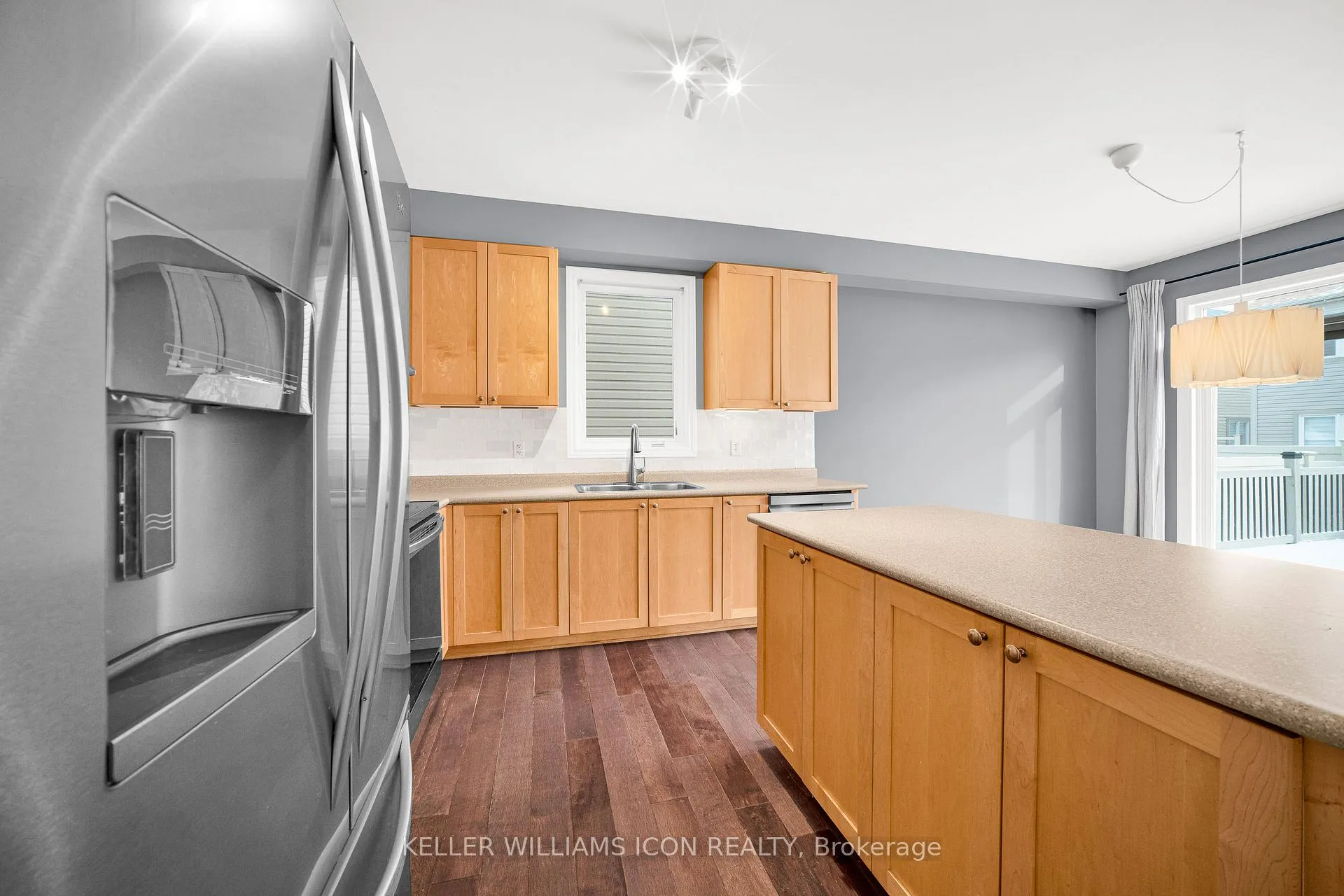 Photo 10 of 2212 Watercolours Way, Ottawa, Barrhaven - Half Moon Bay — HOMEH