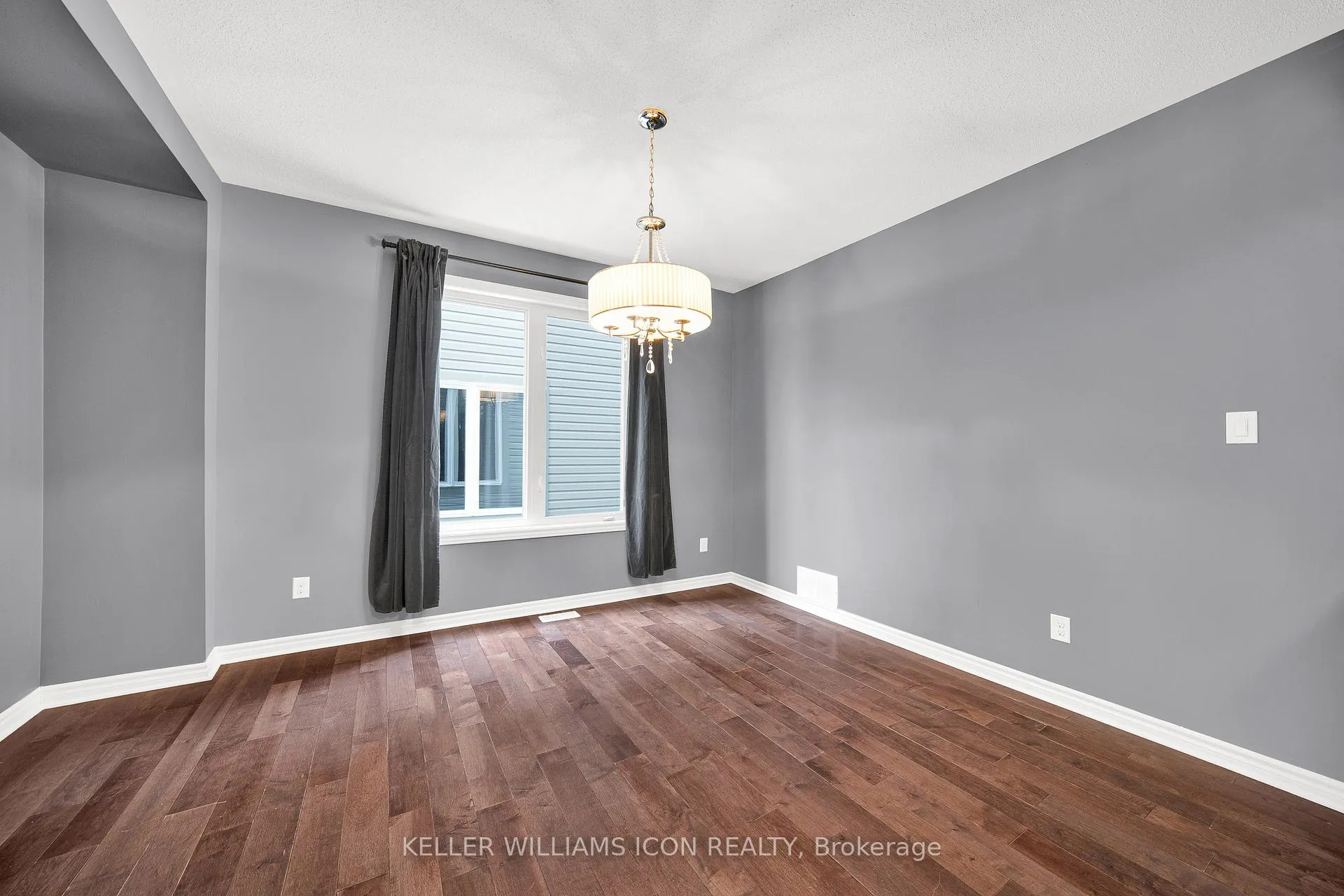 Photo 12 of 2212 Watercolours Way, Ottawa, Barrhaven - Half Moon Bay — HOMEH