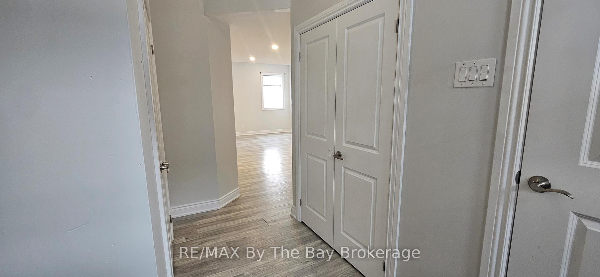 Photo 3 of Unit Unit B, 10 Elm Drive, Wasaga Beach — HOMEH