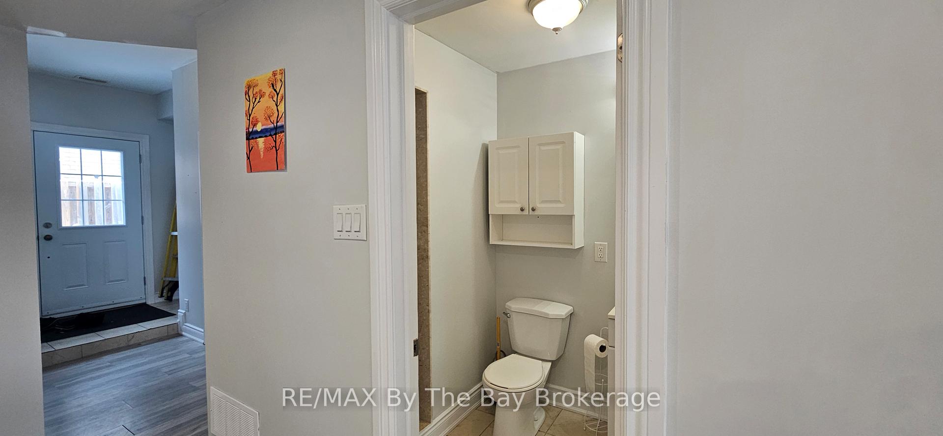 Photo 9 of Unit Unit B, 10 Elm Drive, Wasaga Beach — HOMEH