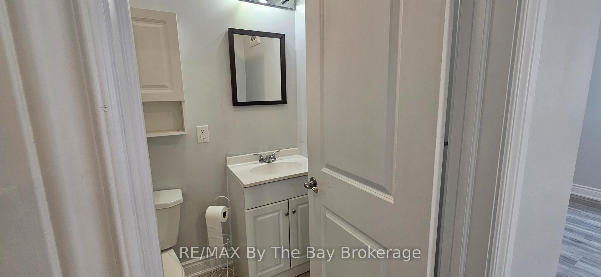 Photo 10 of Unit Unit B, 10 Elm Drive, Wasaga Beach — HOMEH