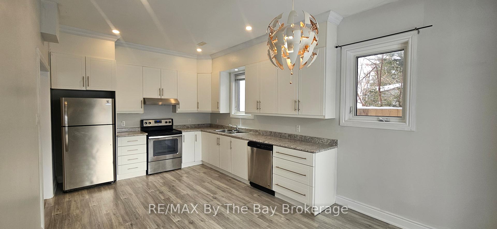 Photo 11 of Unit Unit B, 10 Elm Drive, Wasaga Beach — HOMEH