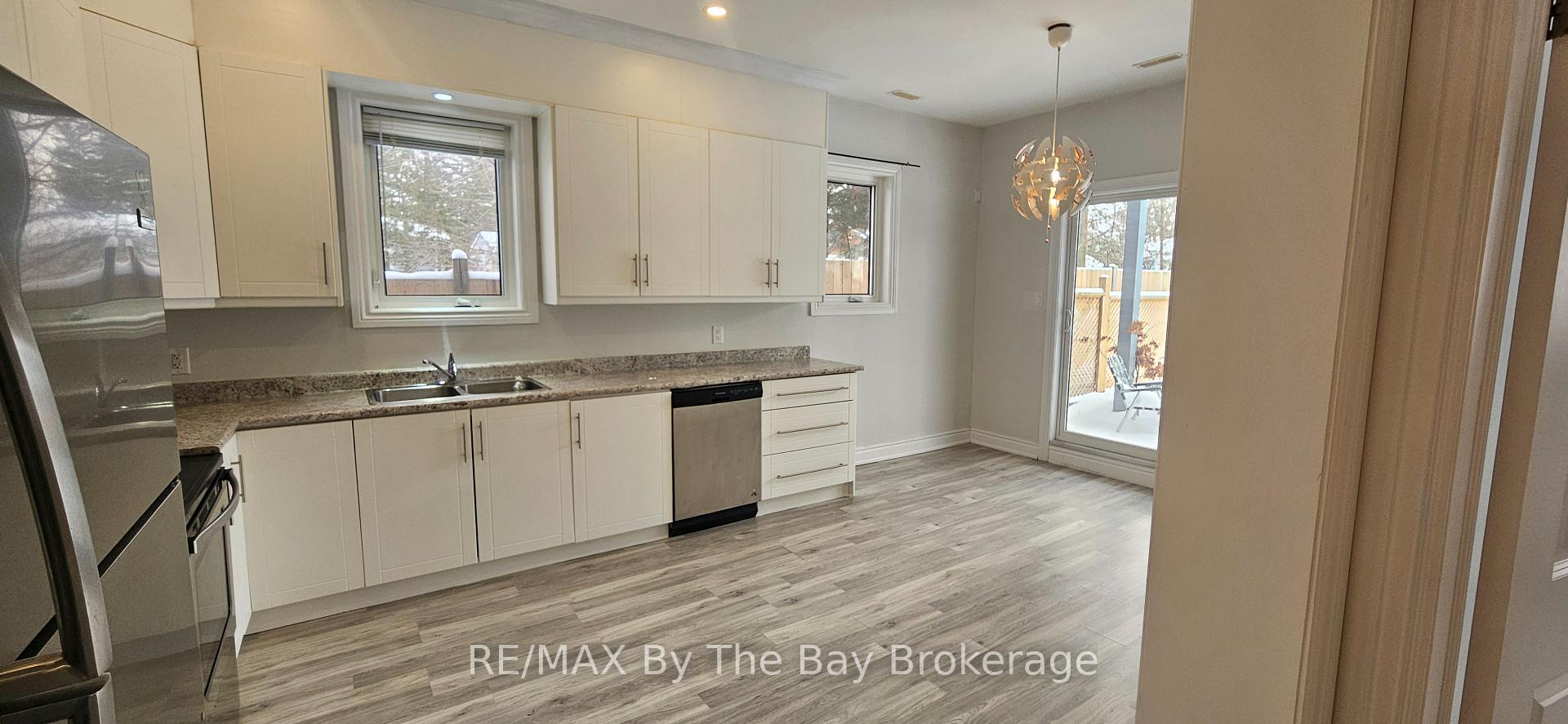 Photo 12 of Unit Unit B, 10 Elm Drive, Wasaga Beach — HOMEH