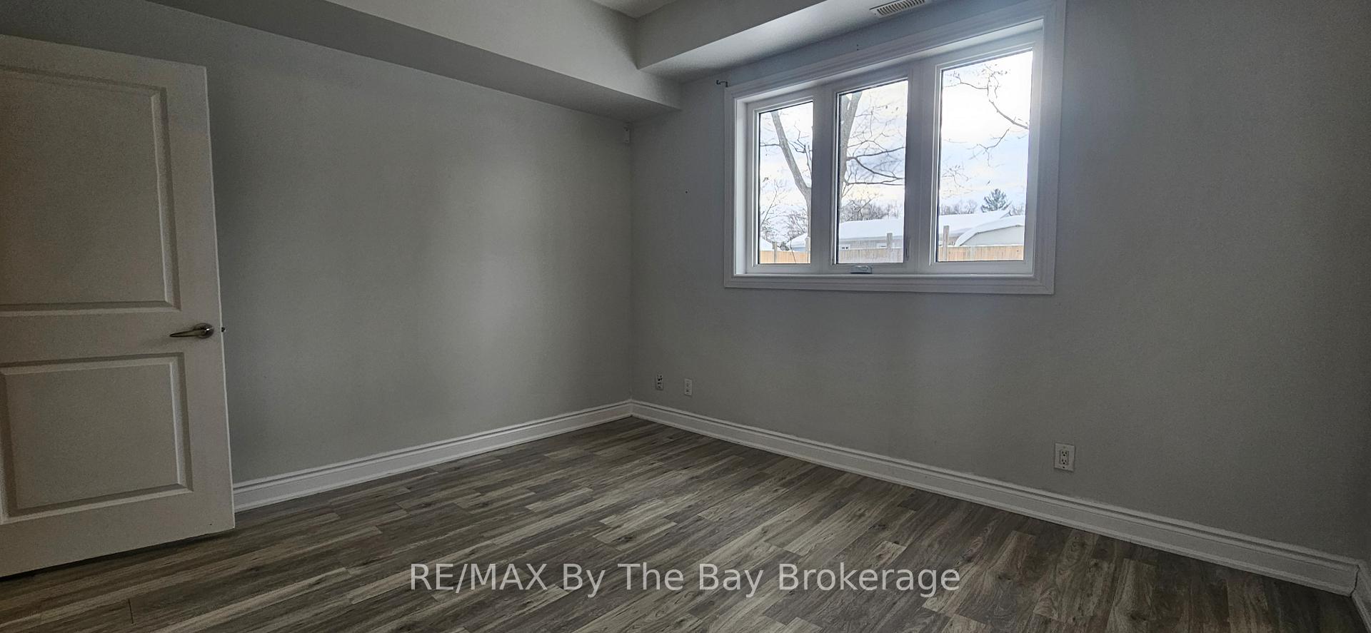 Photo 15 of Unit Unit B, 10 Elm Drive, Wasaga Beach — HOMEH