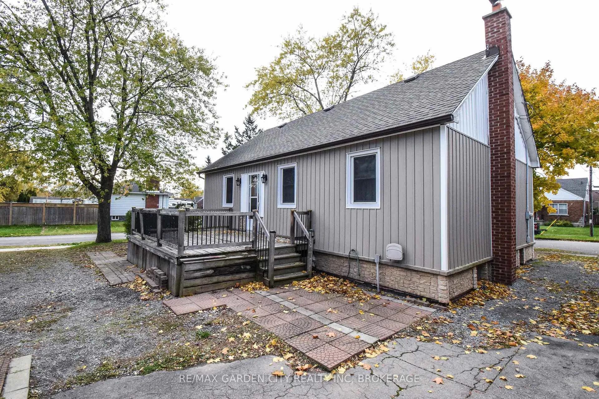 Photo 34 of 115 Marshall Avenue, Welland, Broadway — HOMEH