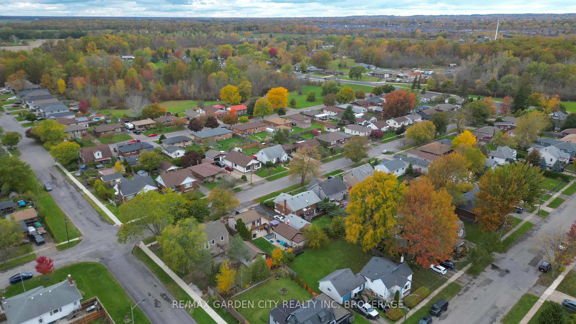 Photo 40 of 115 Marshall Avenue, Welland, Broadway — HOMEH