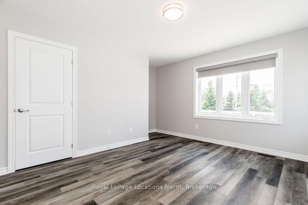 Photo 11 of 26 Ivy Crescent, Wasaga Beach — HOMEH