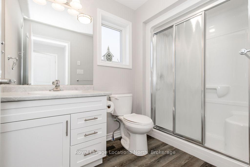 Photo 13 of 26 Ivy Crescent, Wasaga Beach — HOMEH