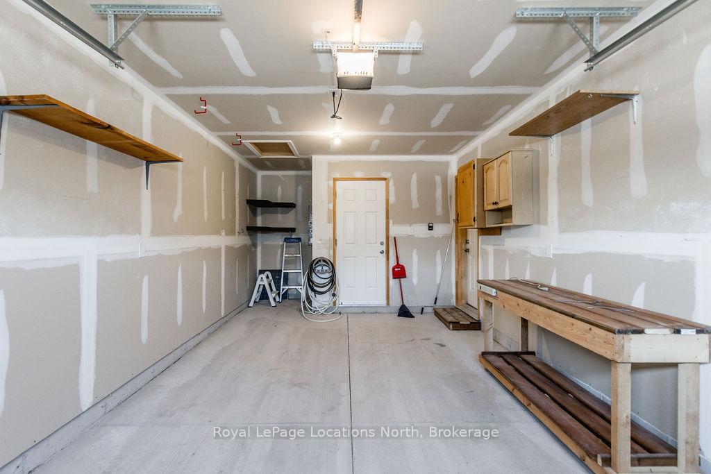 Photo 20 of 26 Ivy Crescent, Wasaga Beach — HOMEH