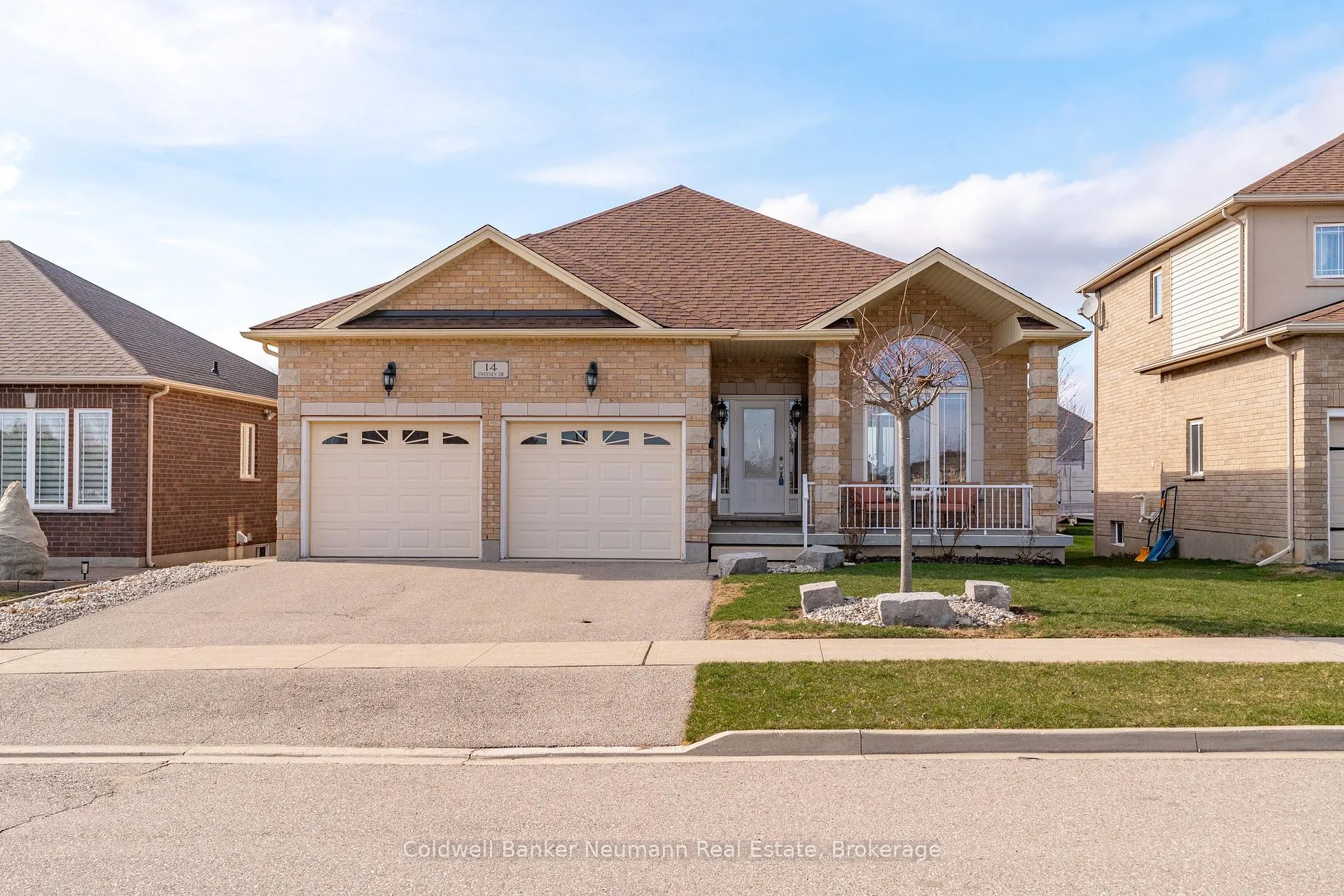 Photo 1 of 14 Sweeney Drive, Guelph, Kortright East — HOMEH