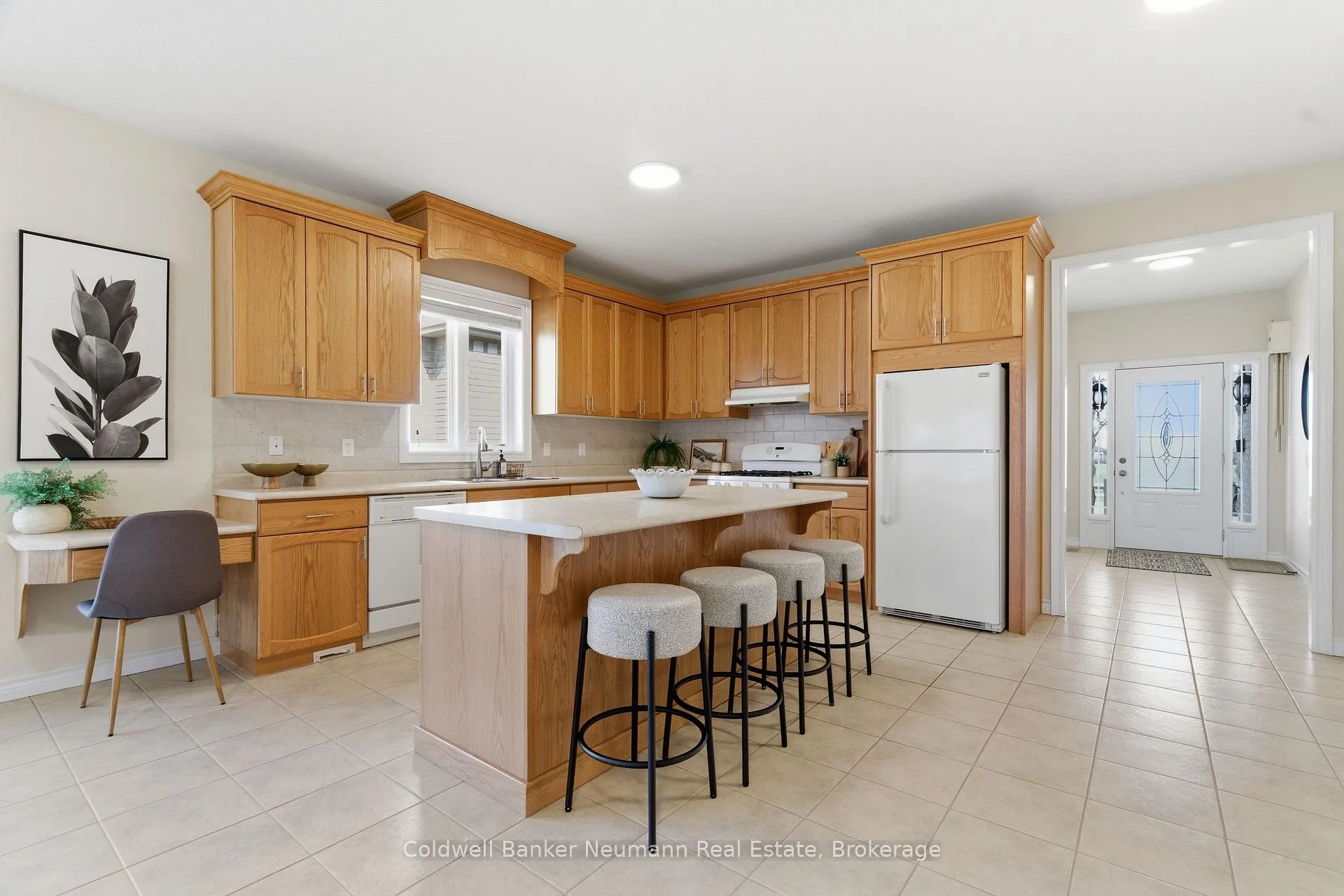 Photo 6 of 14 Sweeney Drive, Guelph, Kortright East — HOMEH