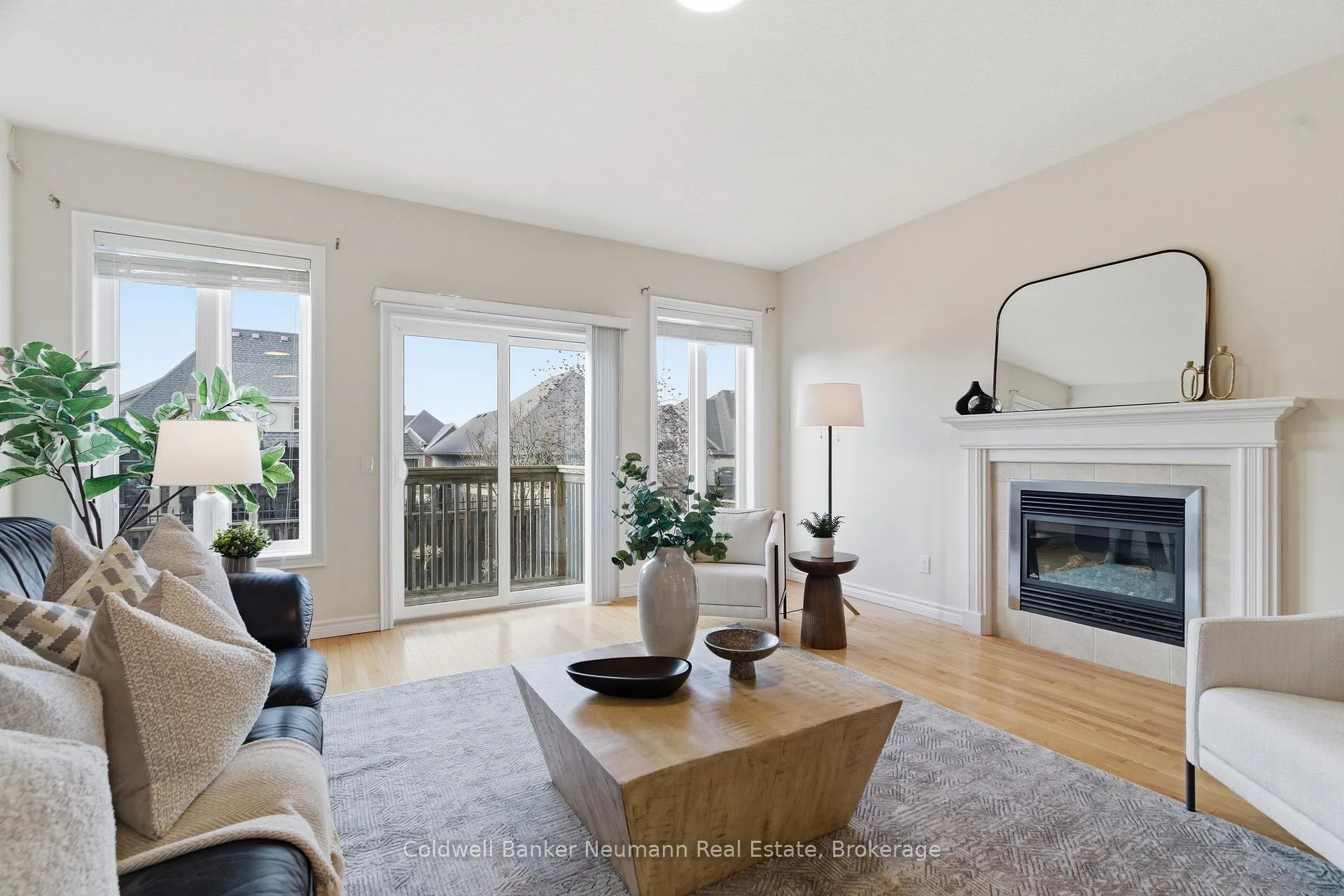 Photo 10 of 14 Sweeney Drive, Guelph, Kortright East — HOMEH