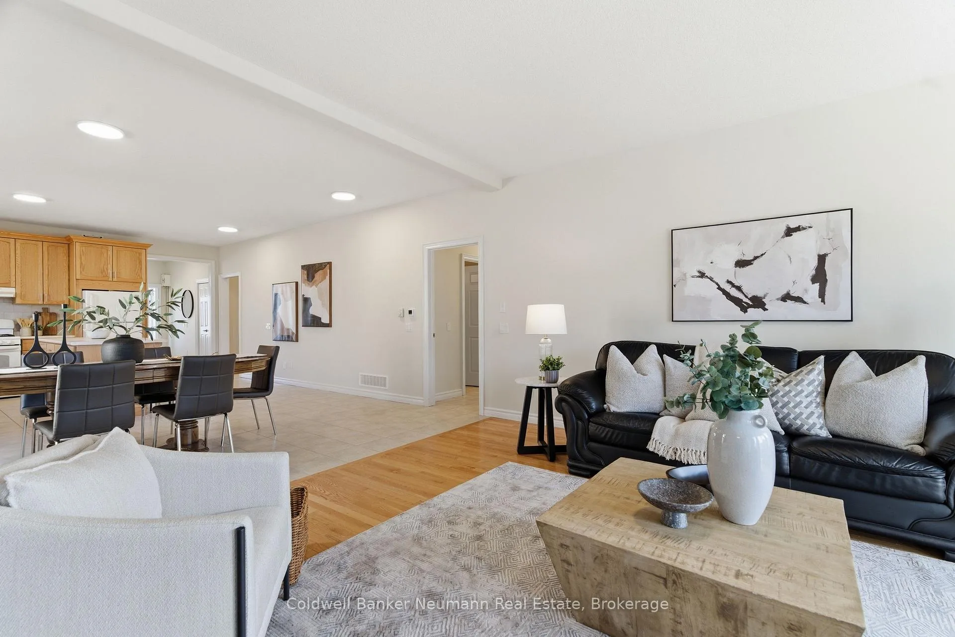 Photo 12 of 14 Sweeney Drive, Guelph, Kortright East — HOMEH