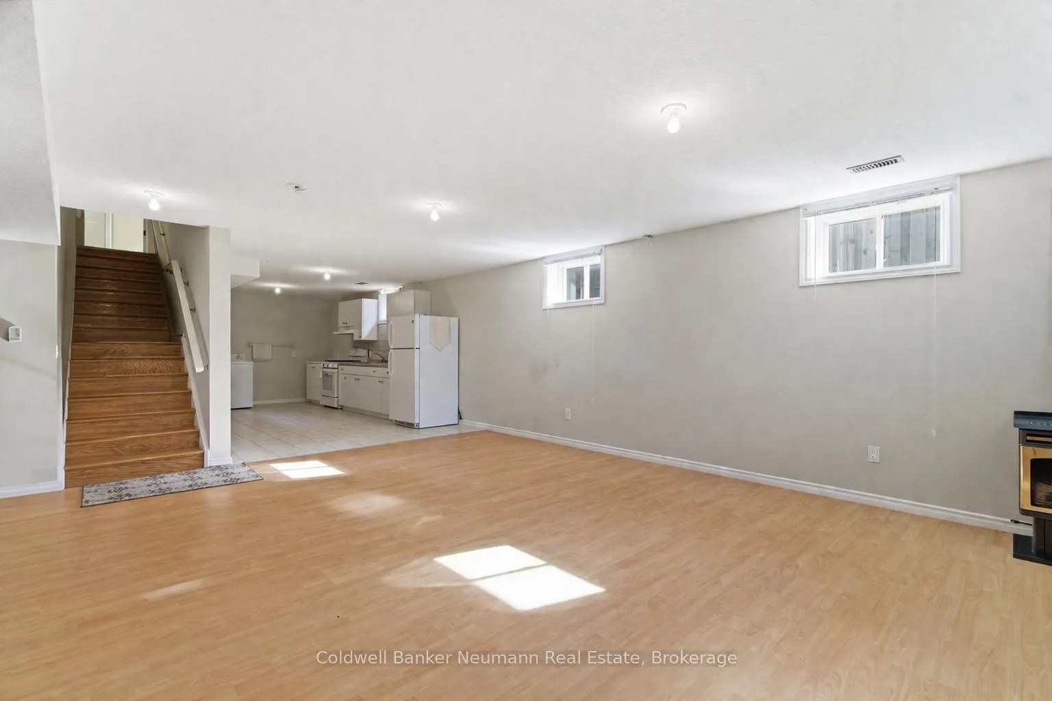 Photo 18 of 14 Sweeney Drive, Guelph, Kortright East — HOMEH