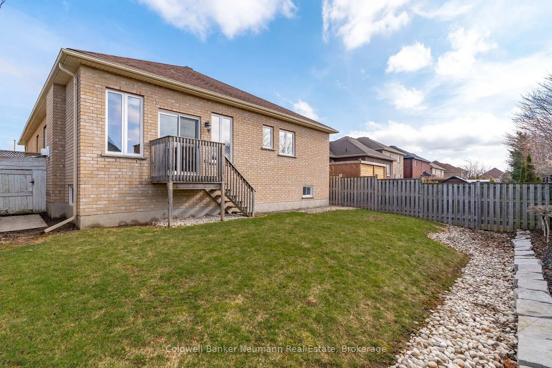Photo 27 of 14 Sweeney Drive, Guelph, Kortright East — HOMEH