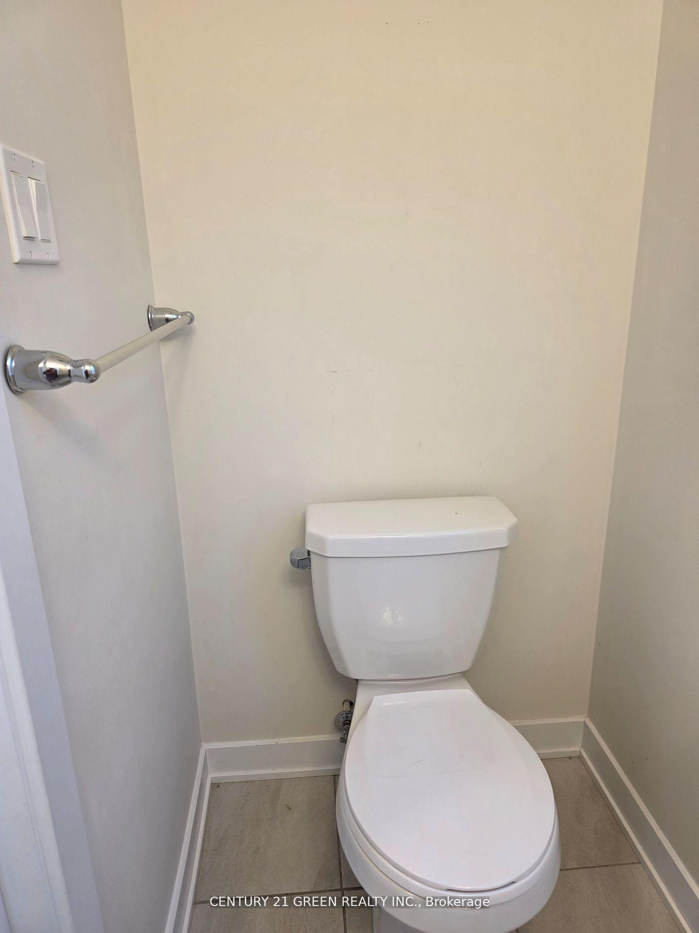 Photo 10 of 414 Eastbridge Avenue, Welland, Dain City — HOMEH