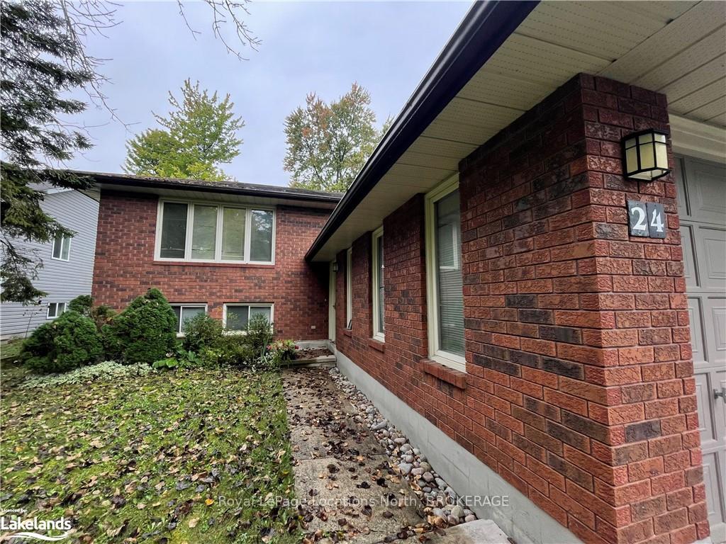 Photo 4 of 24 55TH Street S, Wasaga Beach — HOMEH