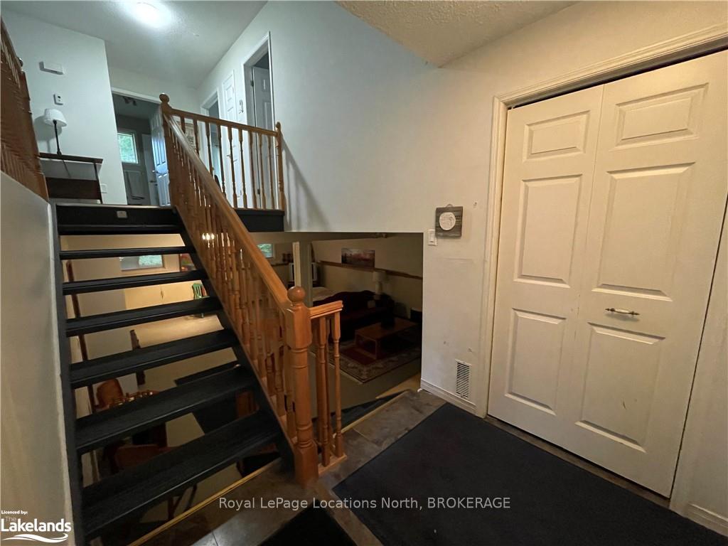 Photo 5 of 24 55TH Street S, Wasaga Beach — HOMEH