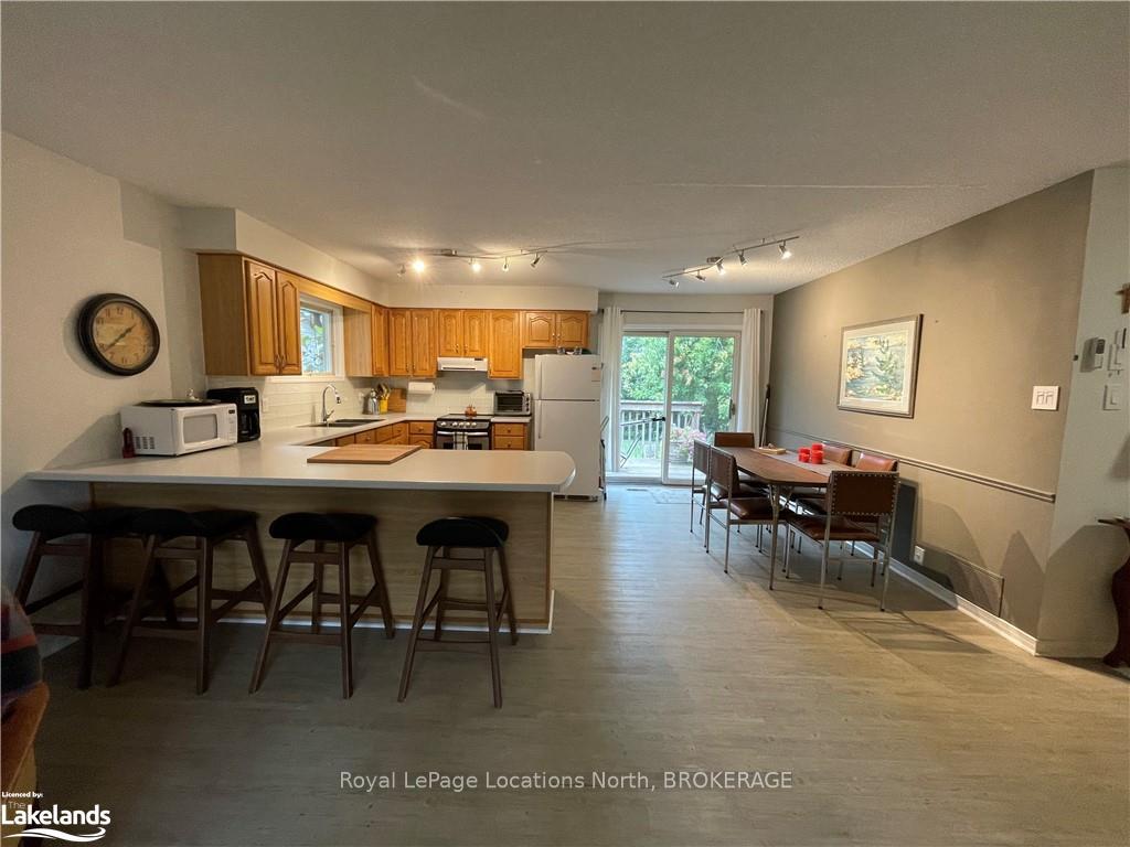 Photo 13 of 24 55TH Street S, Wasaga Beach — HOMEH