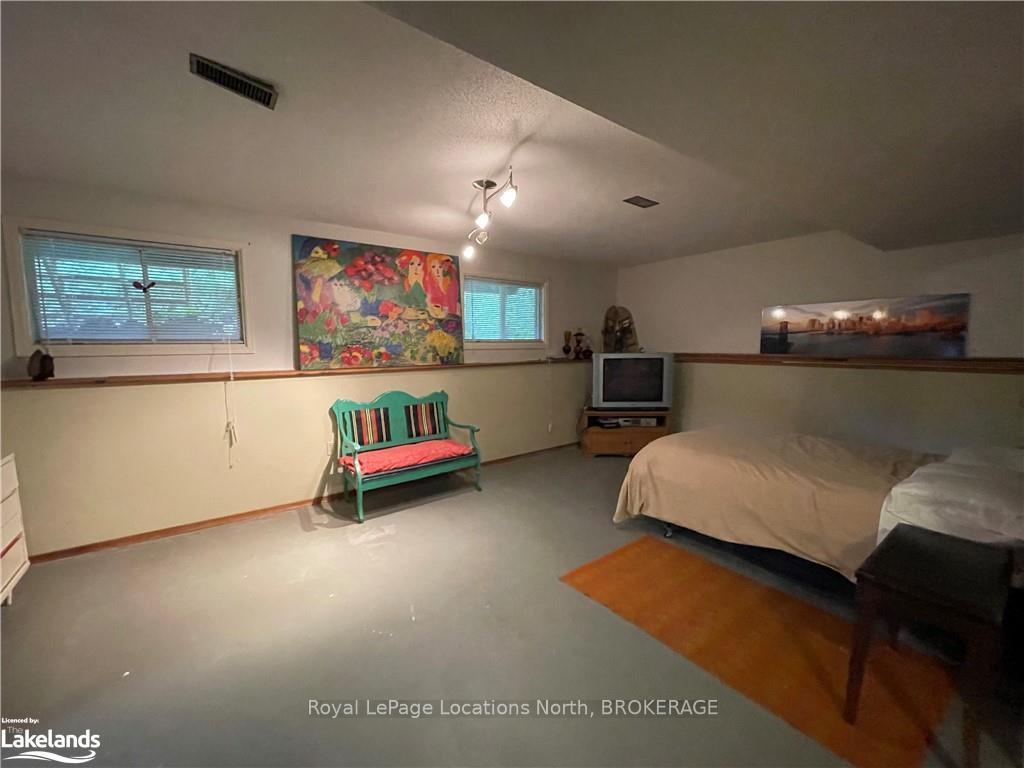 Photo 27 of 24 55TH Street S, Wasaga Beach — HOMEH
