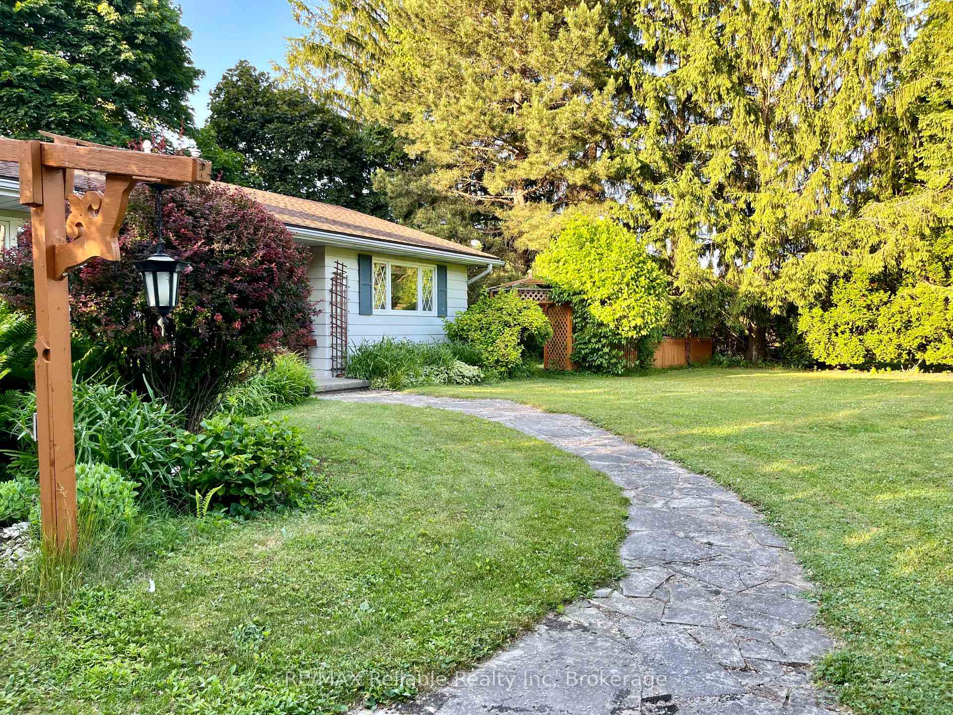 Photo 30 of 59 Cameron Street, Bluewater, Bayfield — HOMEH
