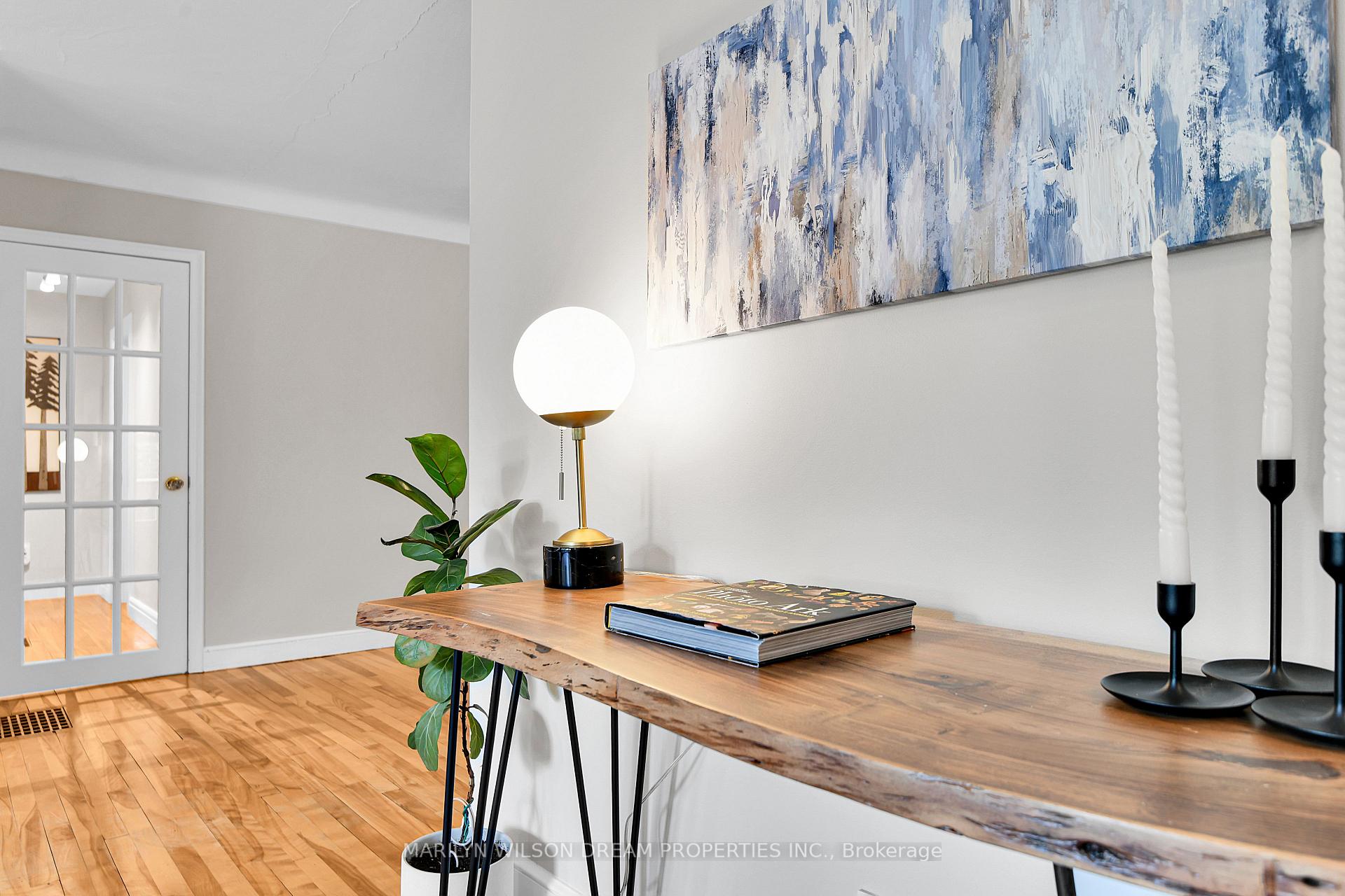 Photo 5 of 156 Dahlia Avenue, Ottawa, Applewood Acres — HOMEH