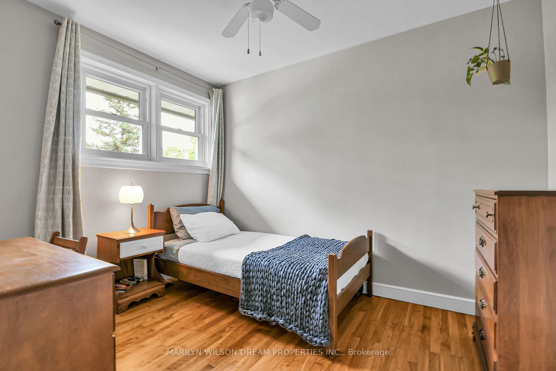 Photo 21 of 156 Dahlia Avenue, Ottawa, Applewood Acres — HOMEH