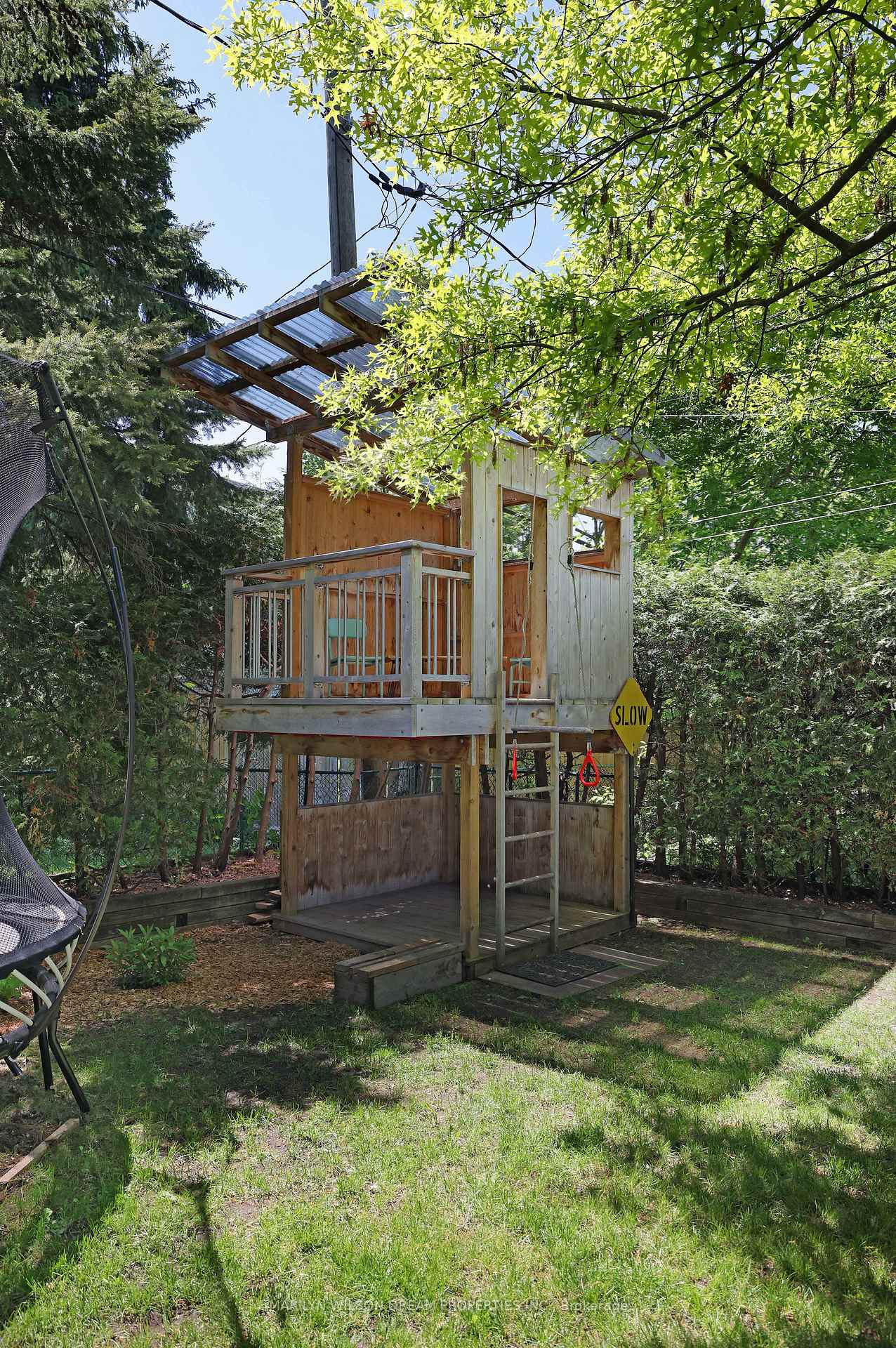 Photo 42 of 156 Dahlia Avenue, Ottawa, Applewood Acres — HOMEH