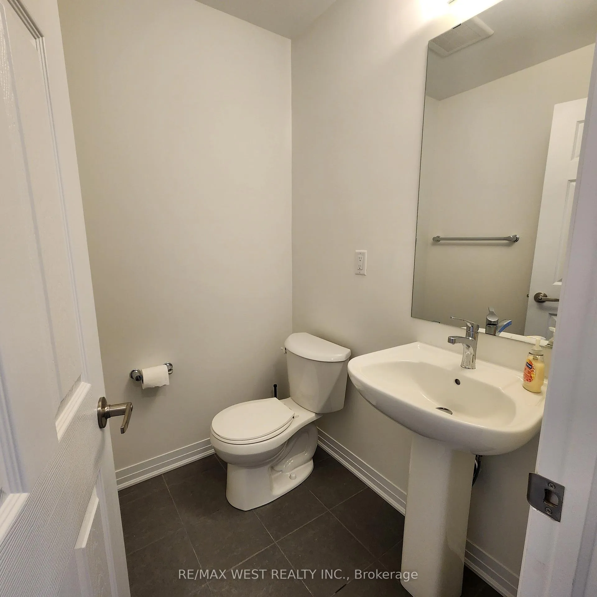 Photo 11 of 5 Pogie Drive, Welland, Dain City — HOMEH