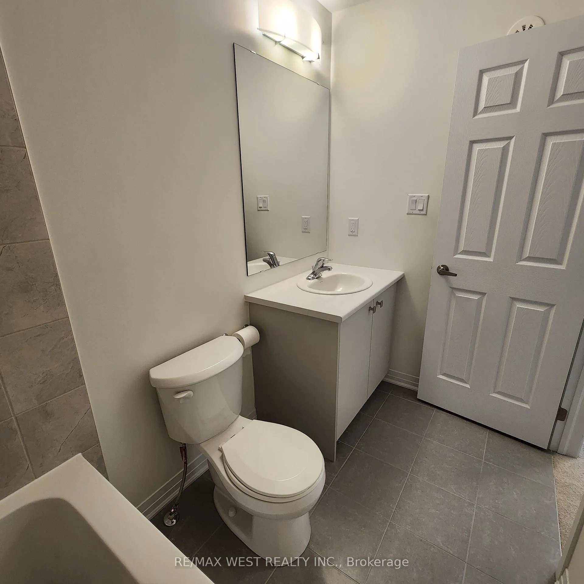 Photo 25 of 5 Pogie Drive, Welland, Dain City — HOMEH