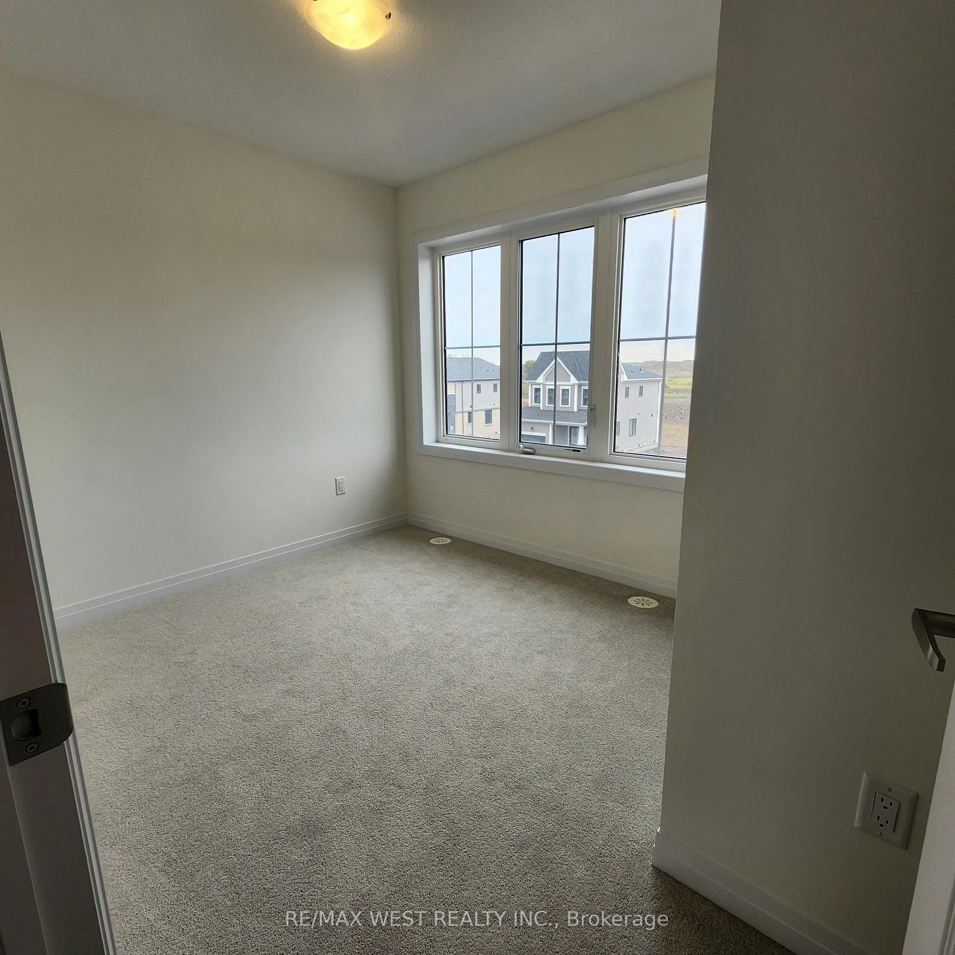 Photo 29 of 5 Pogie Drive, Welland, Dain City — HOMEH