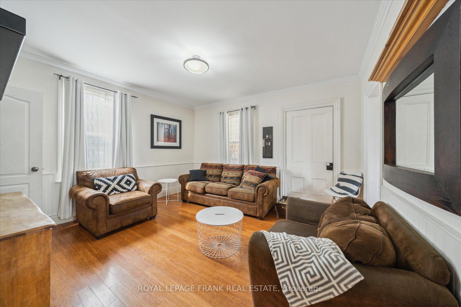 Photo 14 of 210 Brock Street W, Uxbridge — HOMEH