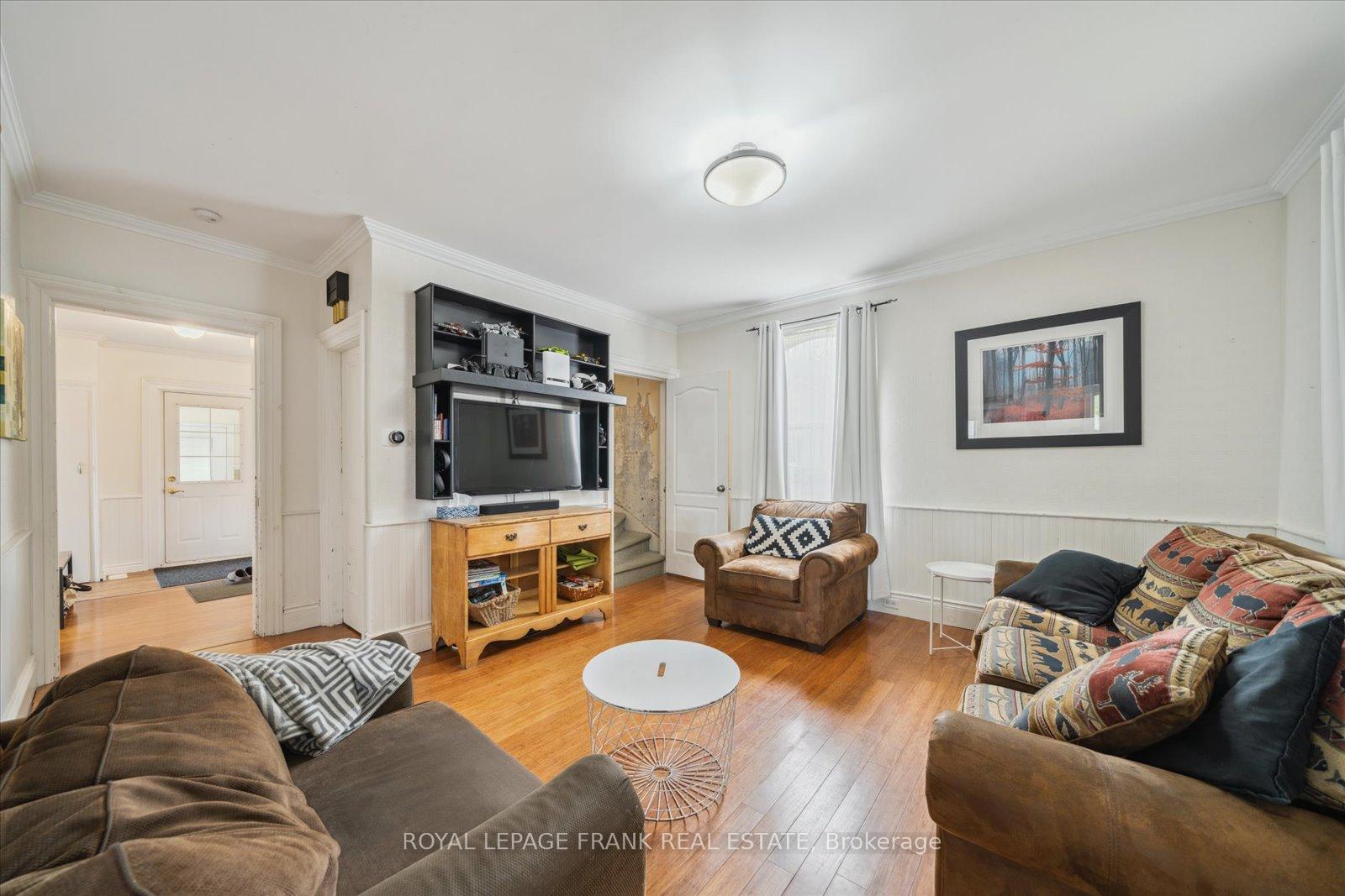 Photo 16 of 210 Brock Street W, Uxbridge — HOMEH