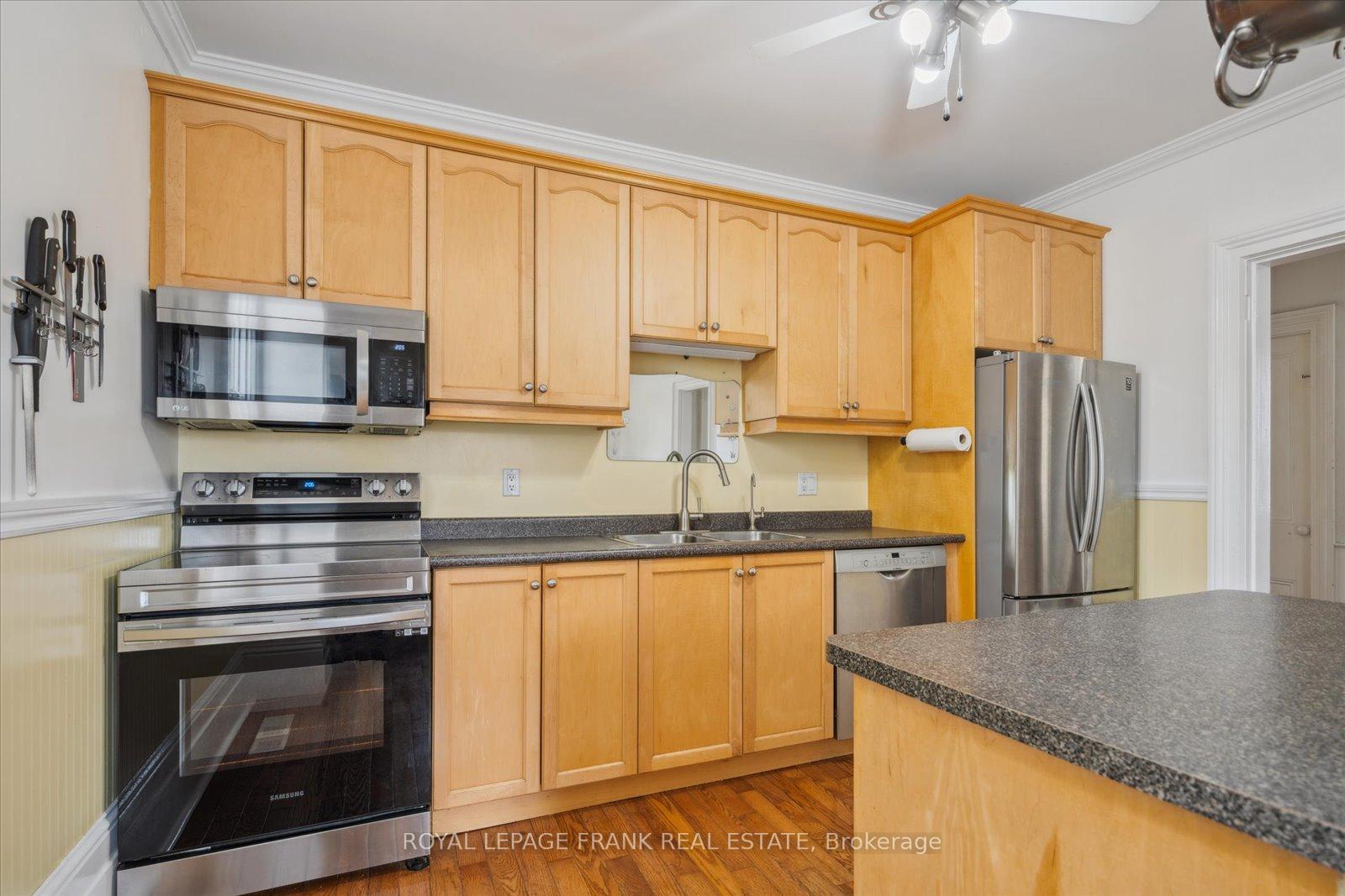 Photo 19 of 210 Brock Street W, Uxbridge — HOMEH
