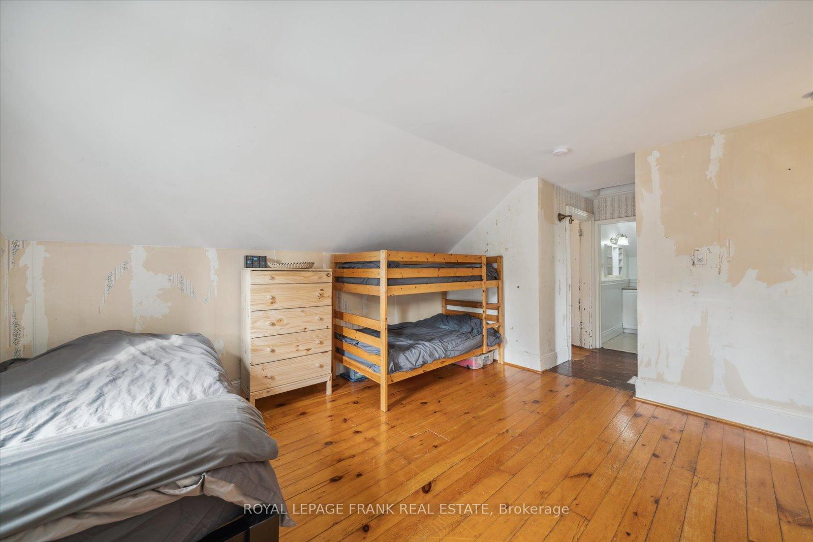 Photo 24 of 210 Brock Street W, Uxbridge — HOMEH
