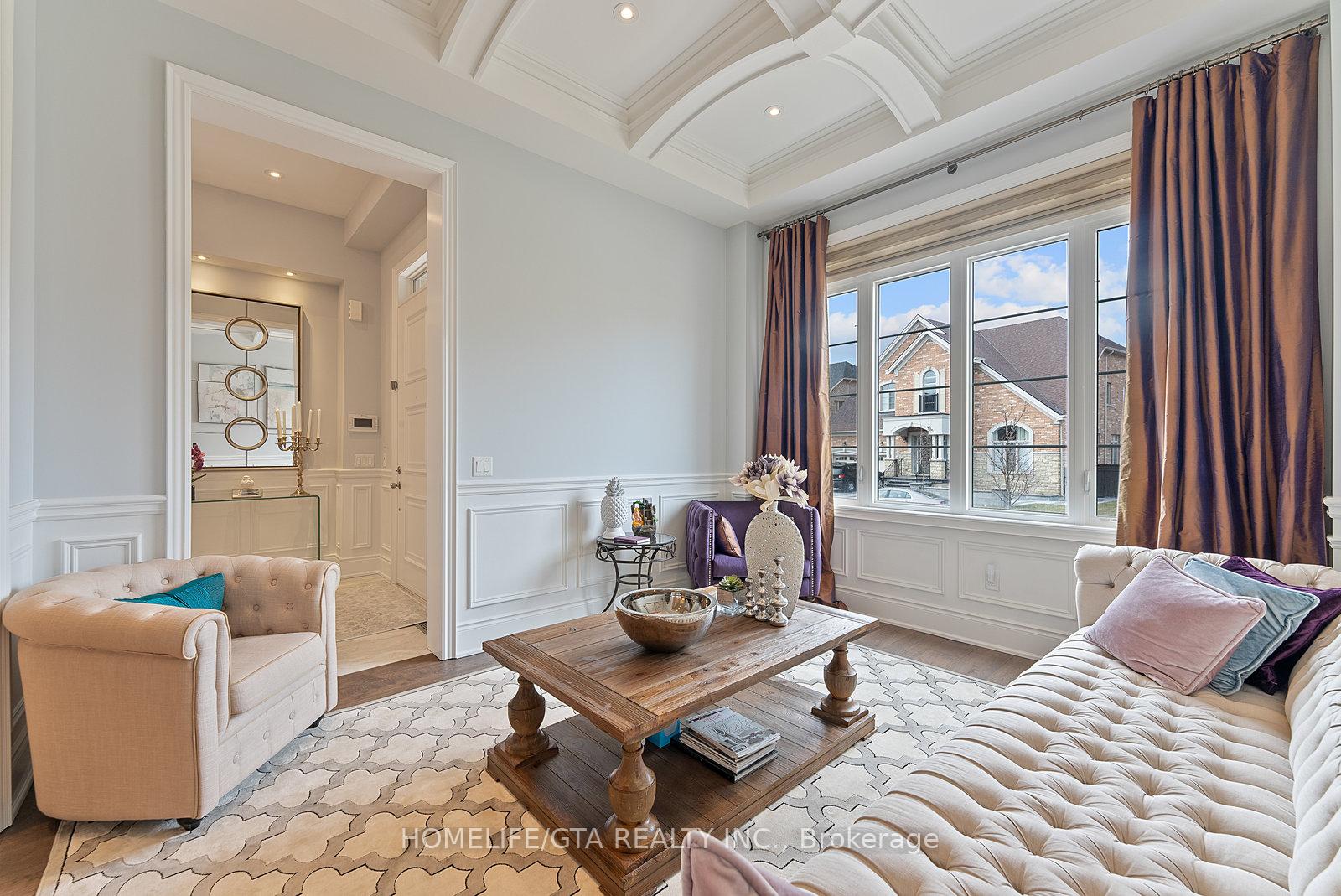 Photo 6 of 388 Woodgate Pines Drive, Vaughan, Kleinburg — HOMEH