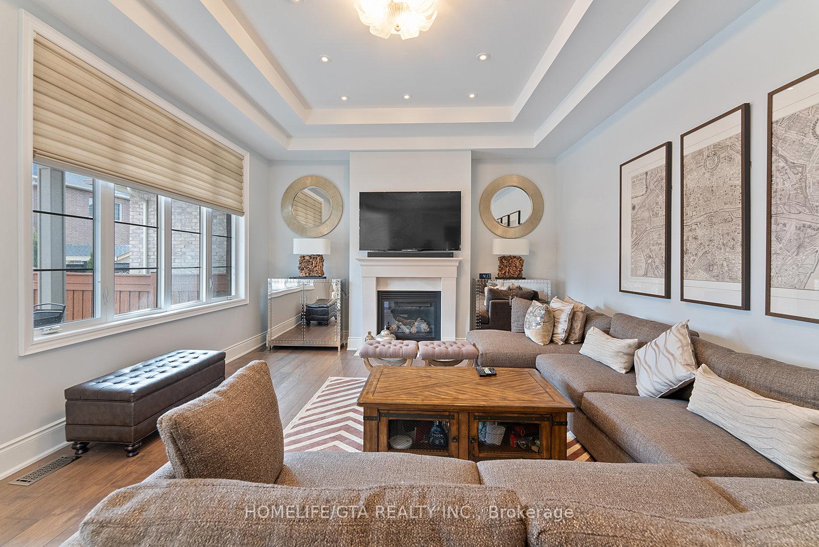 Photo 10 of 388 Woodgate Pines Drive, Vaughan, Kleinburg — HOMEH