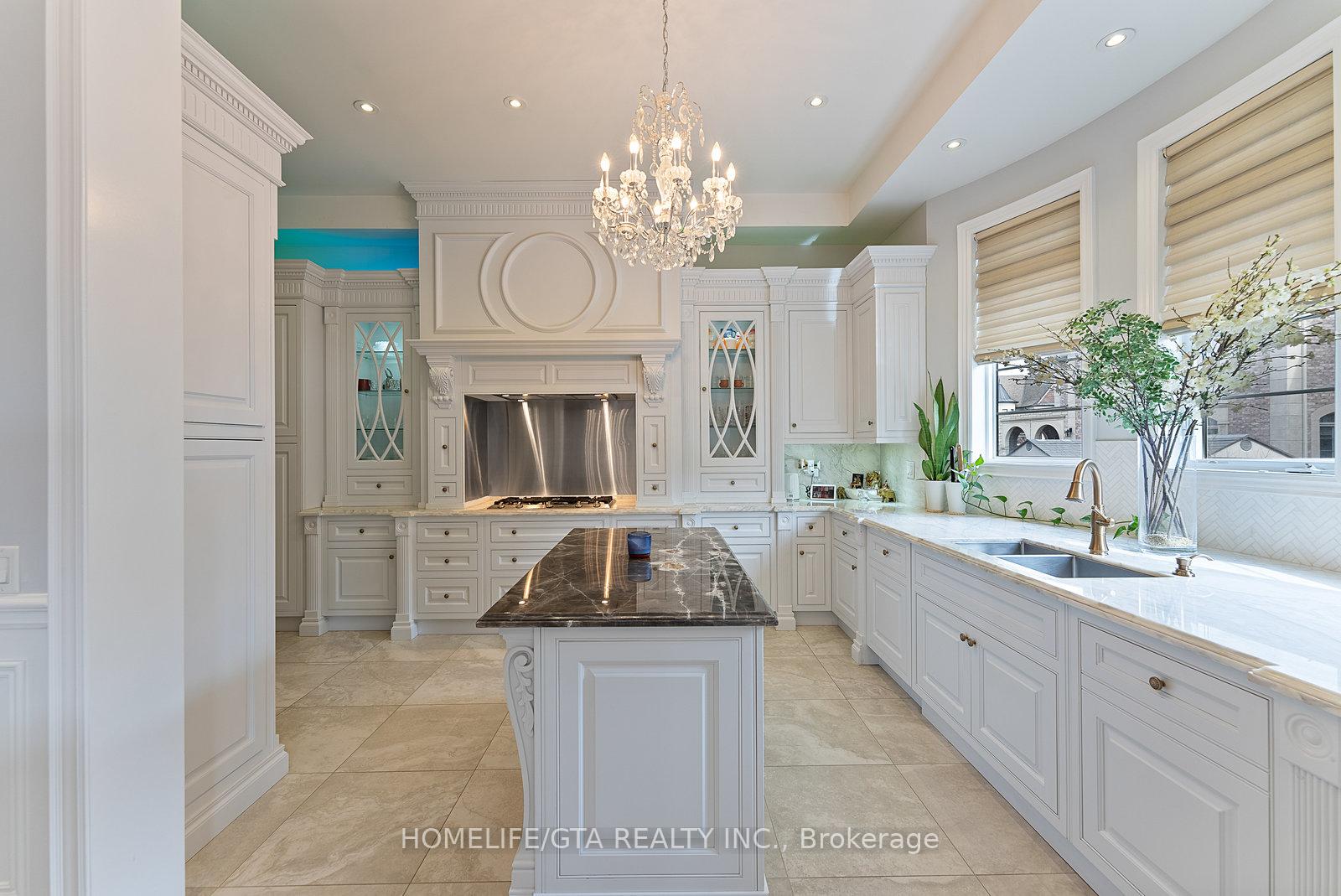 Photo 14 of 388 Woodgate Pines Drive, Vaughan, Kleinburg — HOMEH