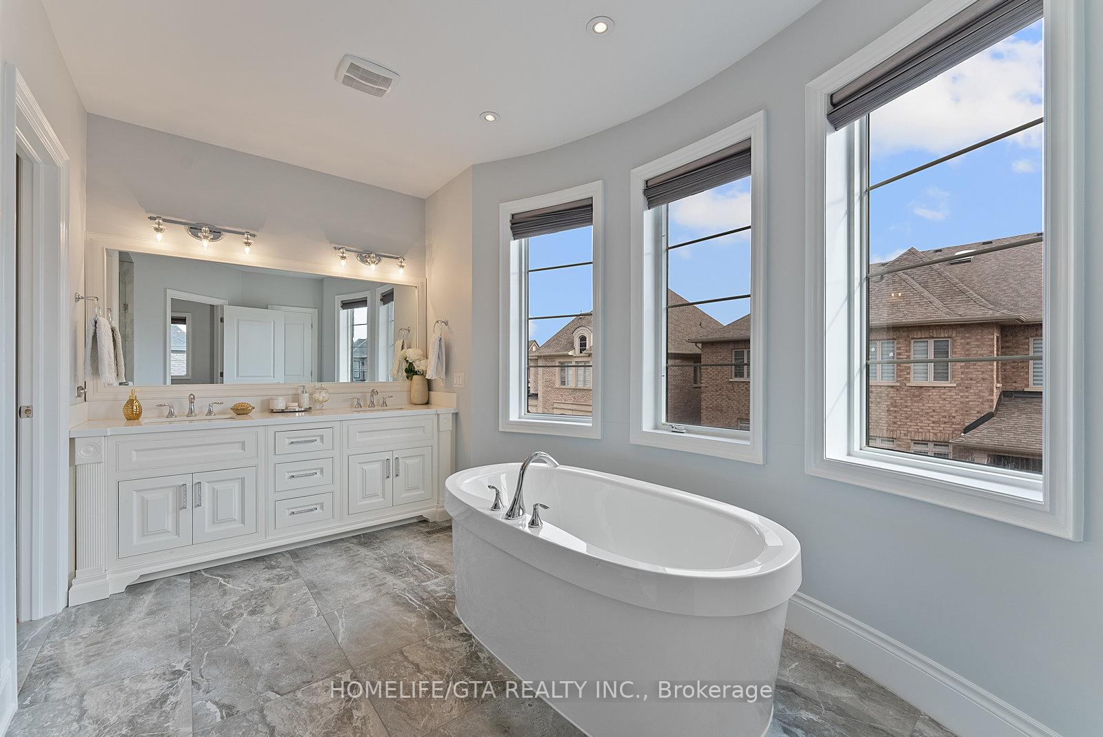 Photo 32 of 388 Woodgate Pines Drive, Vaughan, Kleinburg — HOMEH