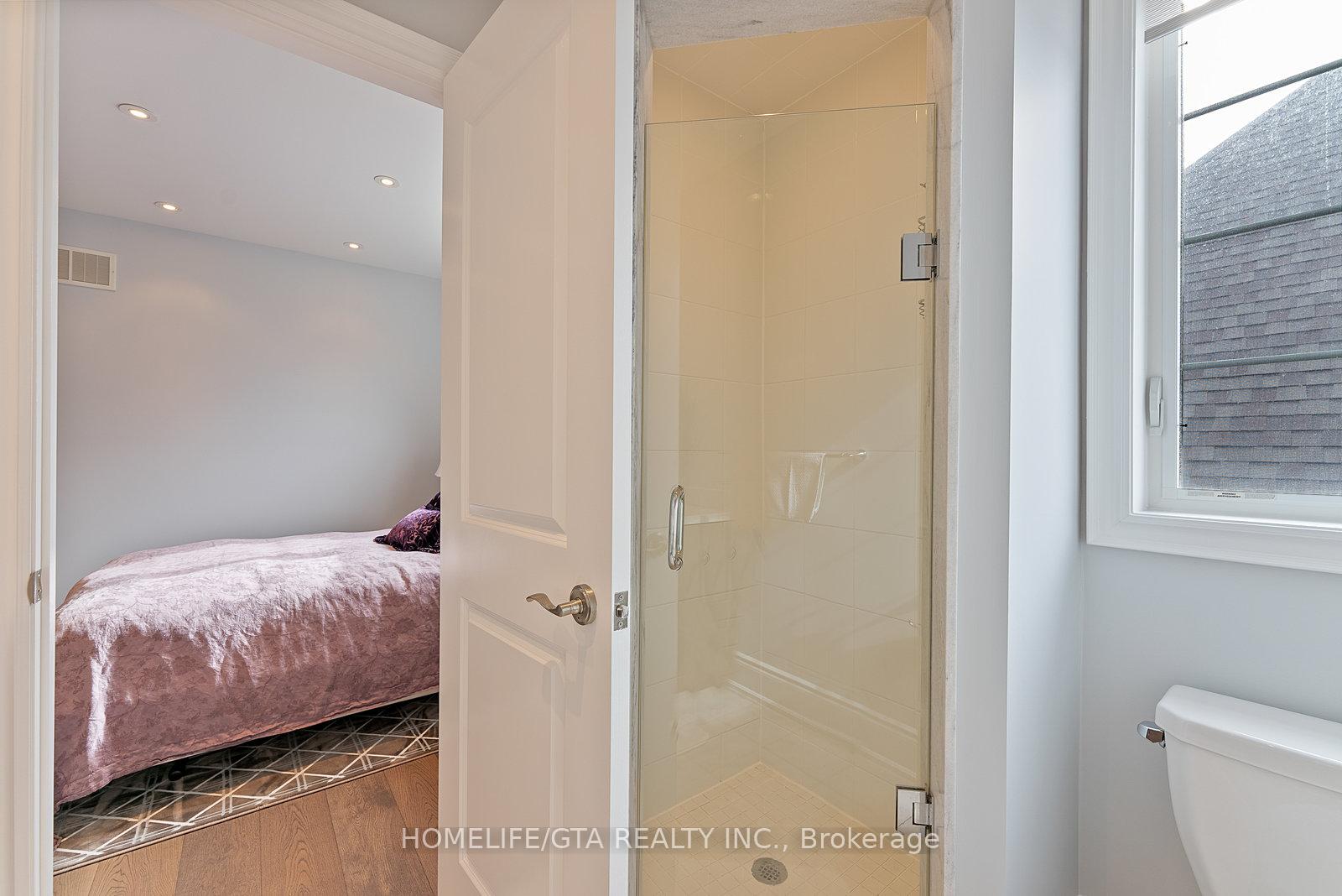 Photo 41 of 388 Woodgate Pines Drive, Vaughan, Kleinburg — HOMEH